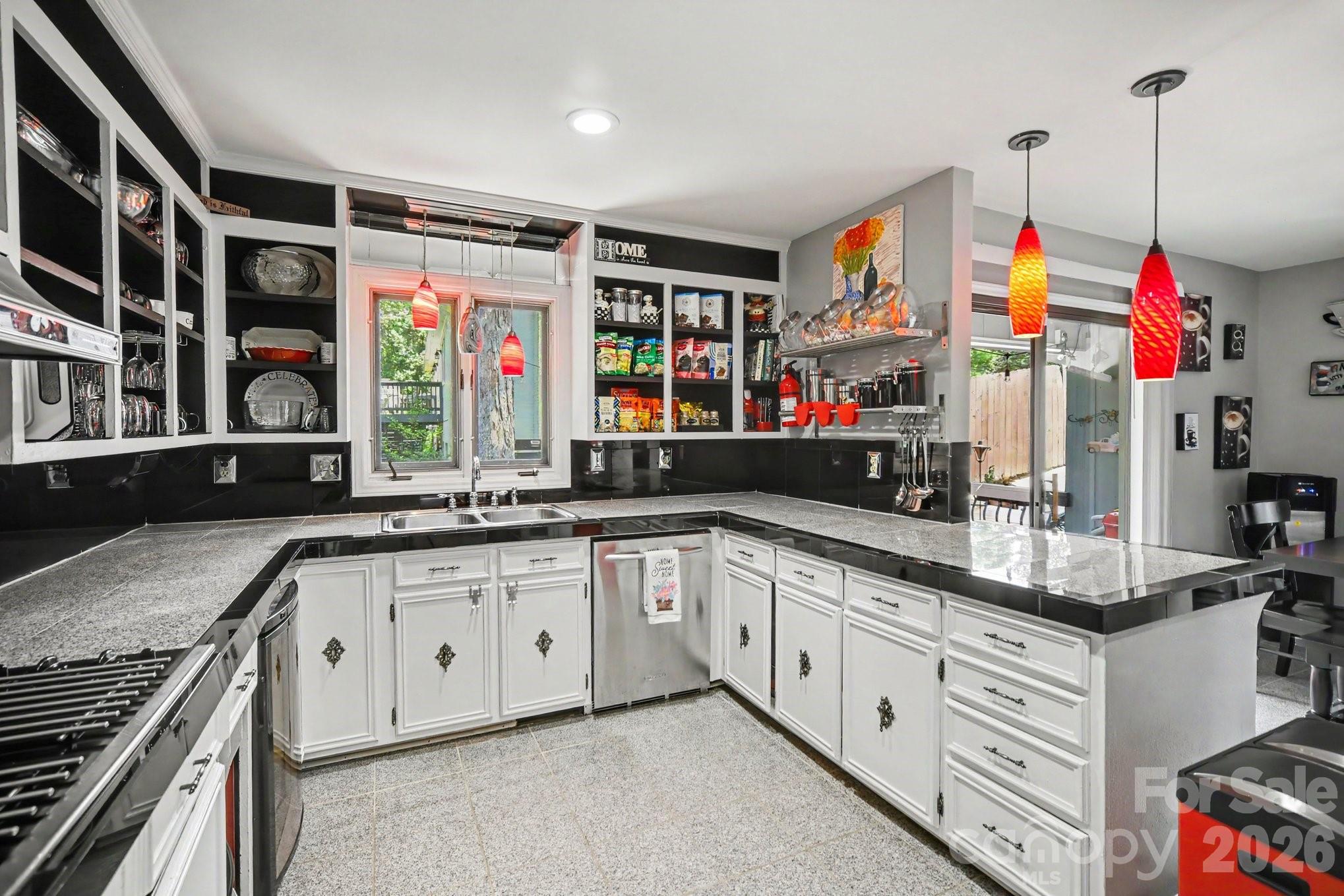 7108 Hollyhouse Drive — Charlotte