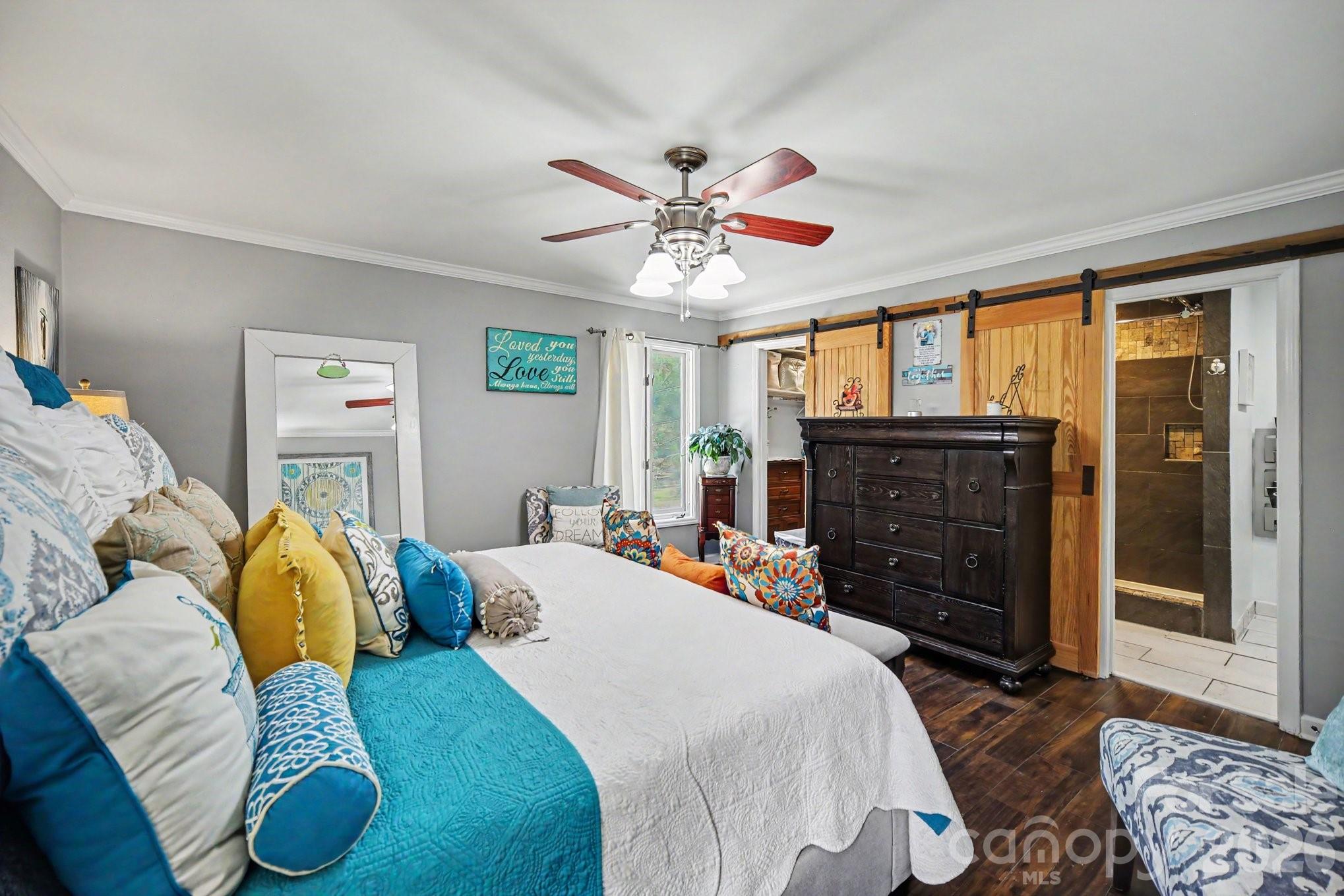 7108 Hollyhouse Drive — Charlotte