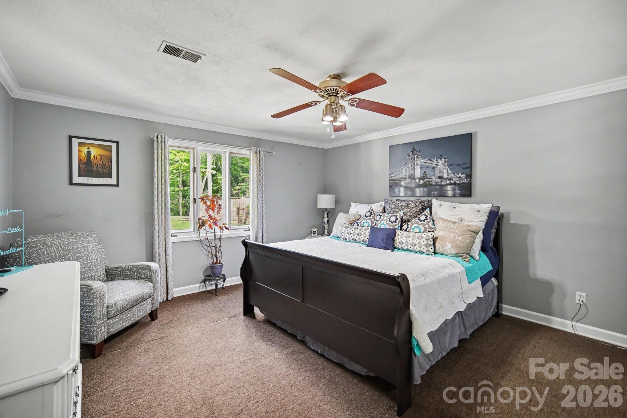 7108 Hollyhouse Drive — Charlotte