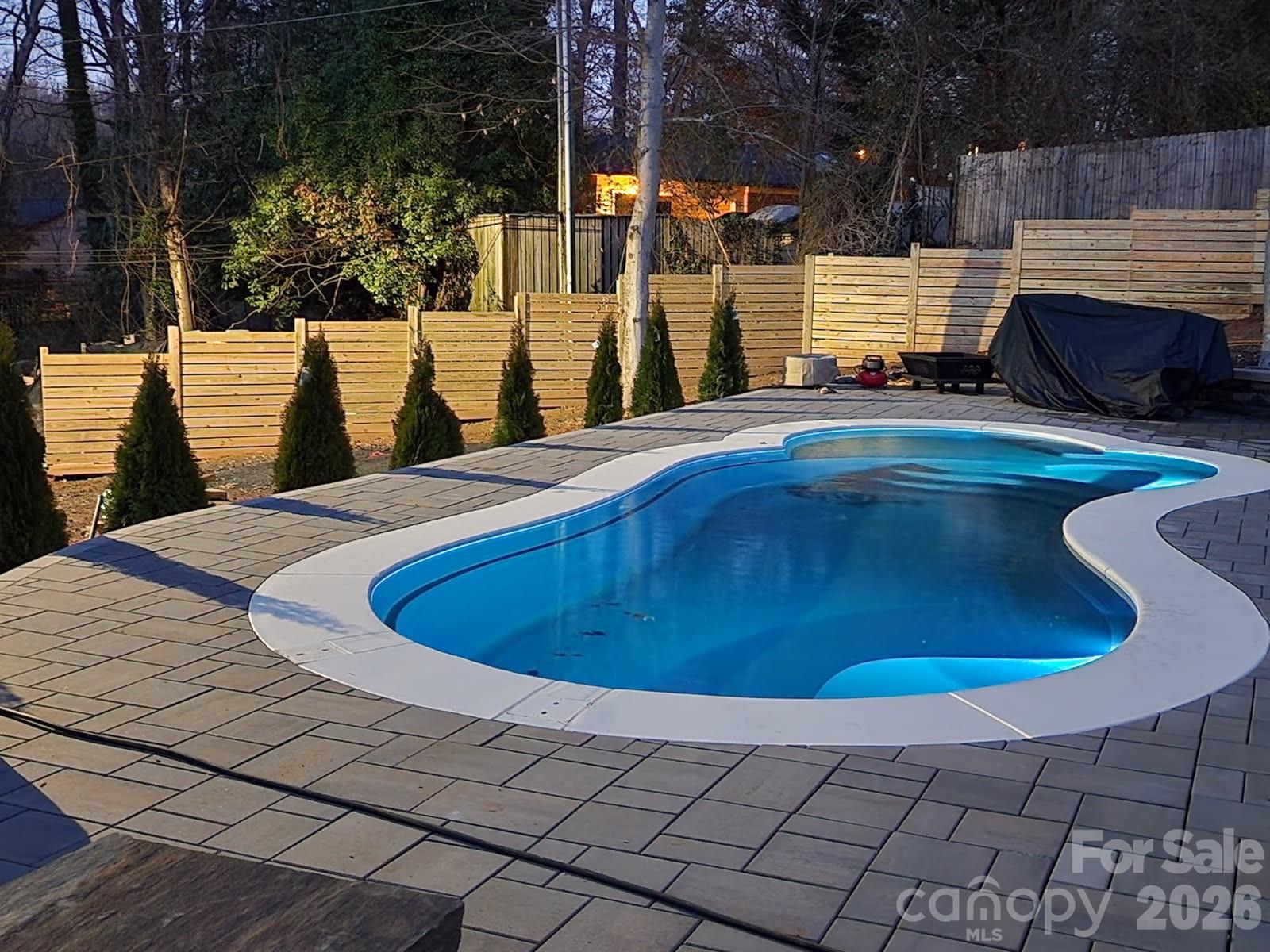 7108 Hollyhouse Drive — Charlotte