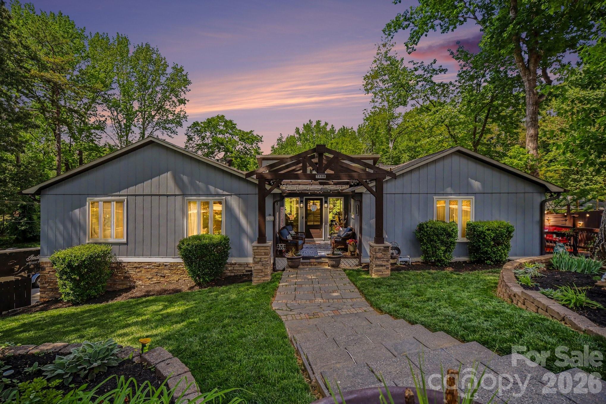 7108 Hollyhouse Drive — Charlotte