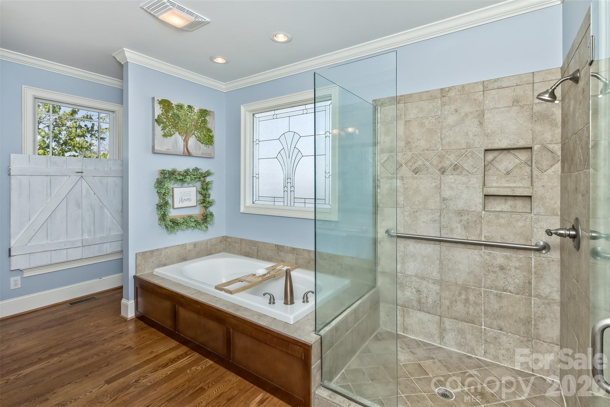378 Collinsville Road — Columbus
