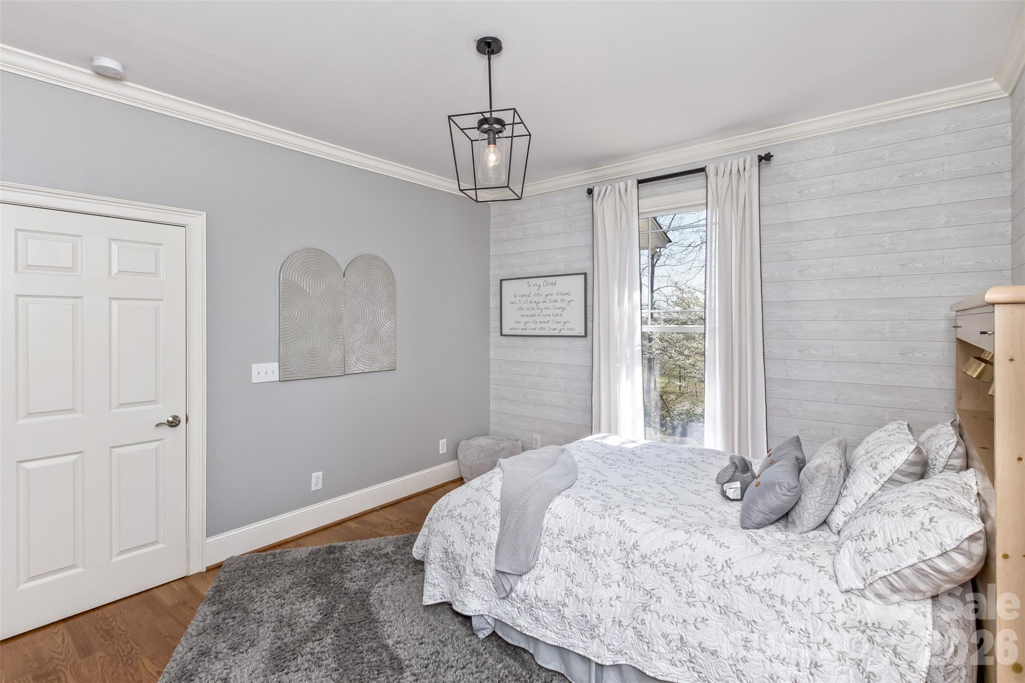 378 Collinsville Road — Columbus
