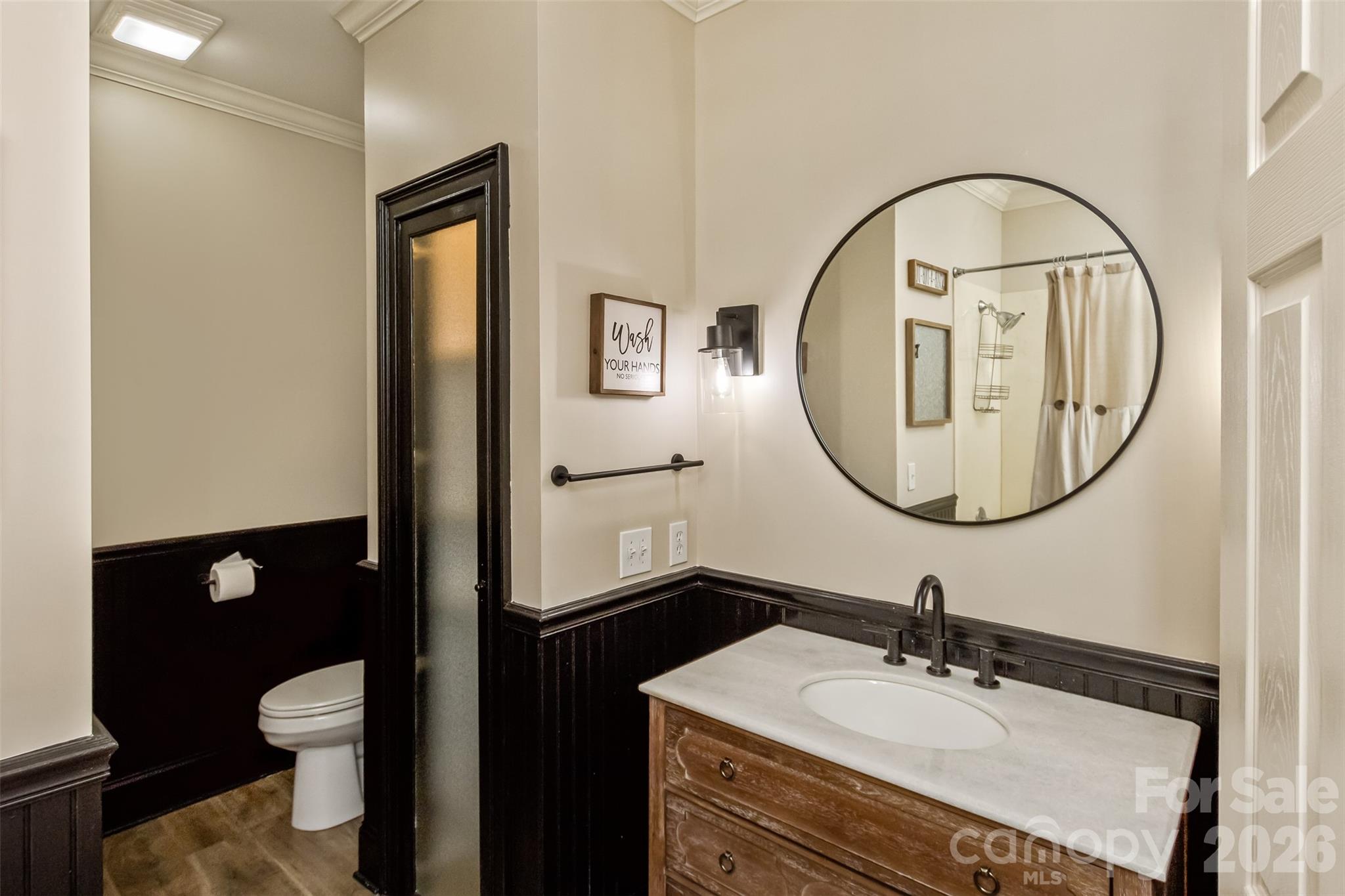 378 Collinsville Road — Columbus