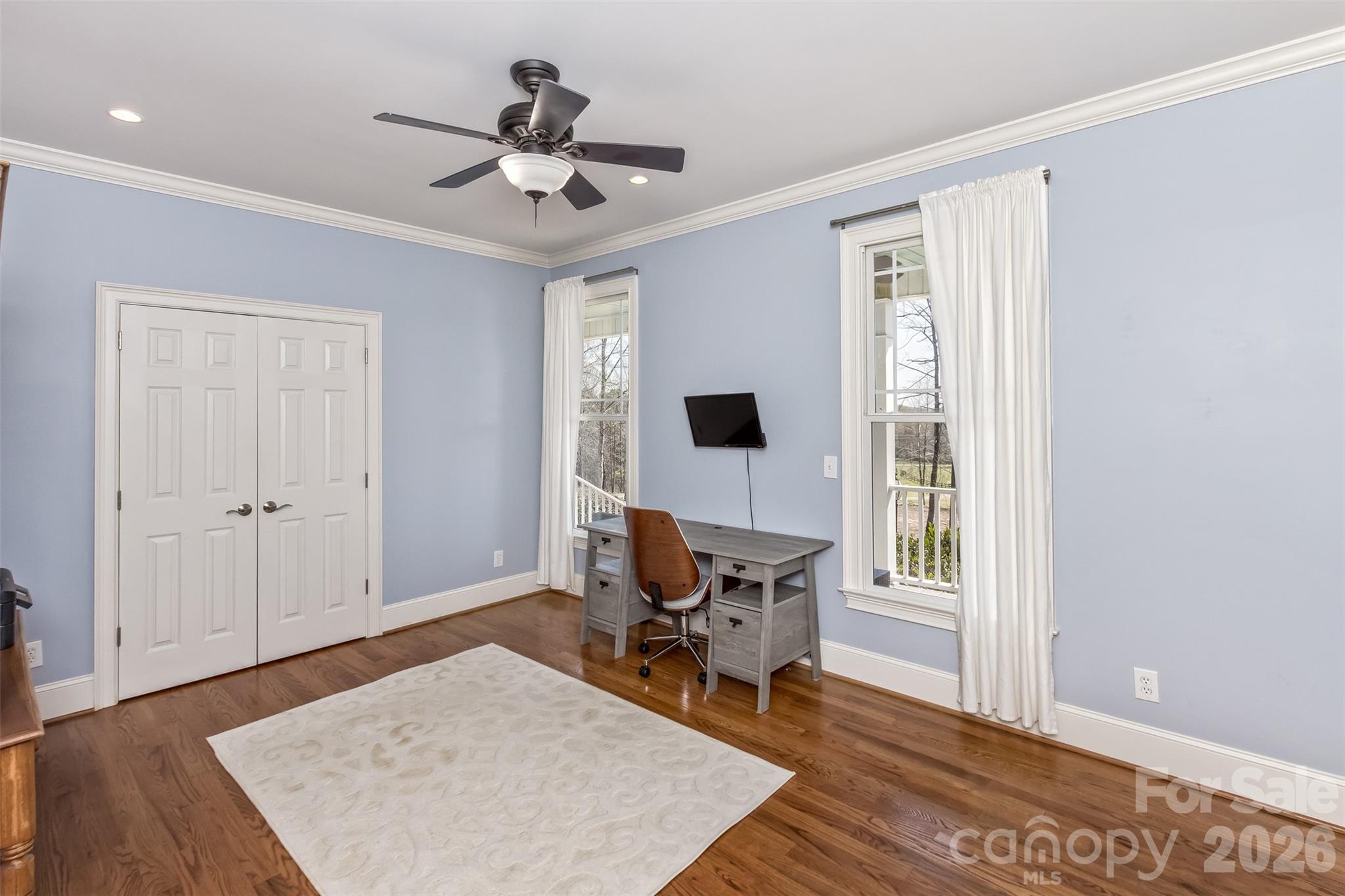 378 Collinsville Road — Columbus