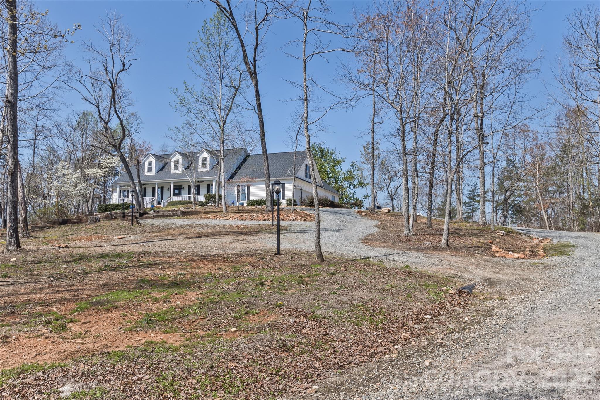 378 Collinsville Road — Columbus