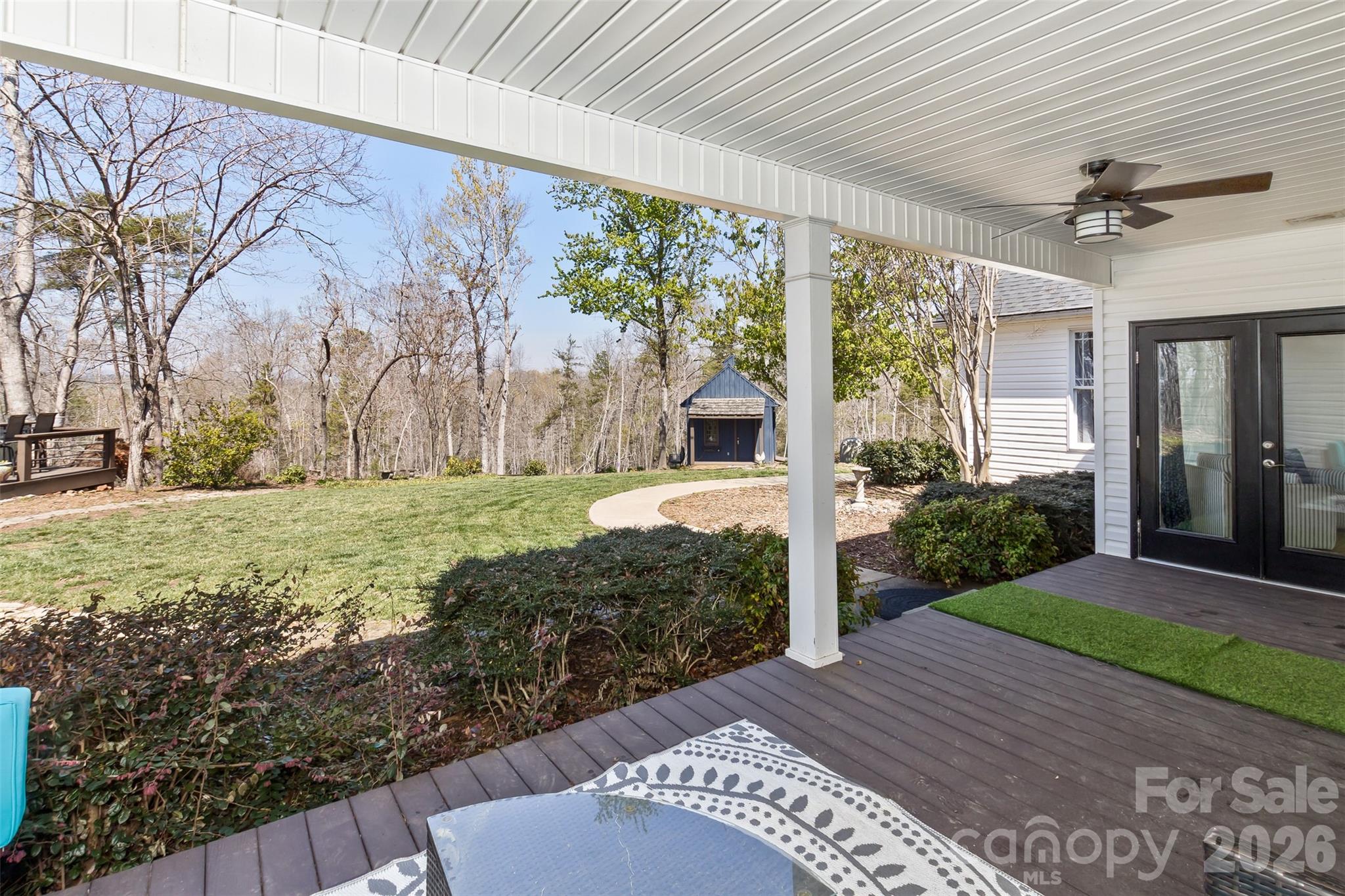 378 Collinsville Road — Columbus