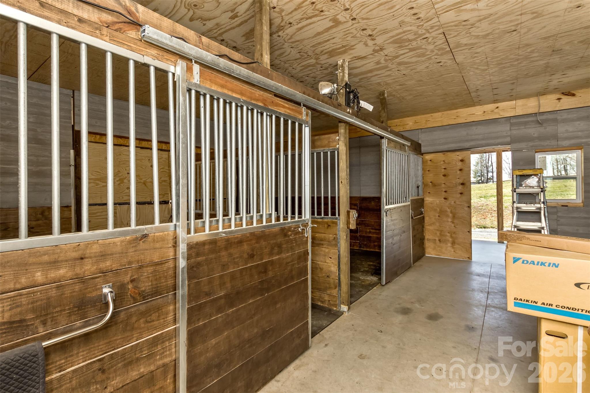 378 Collinsville Road — Columbus