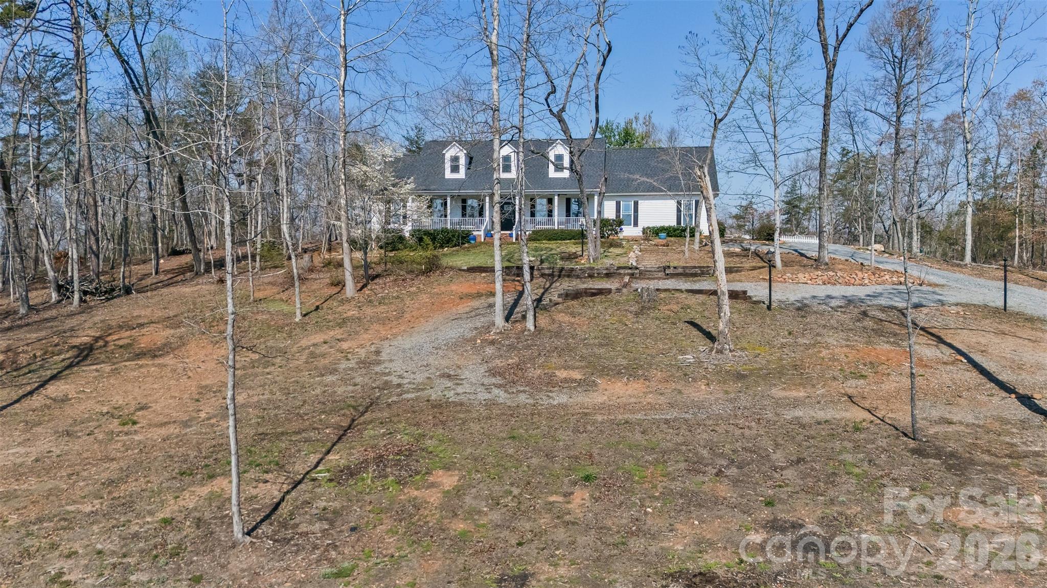 378 Collinsville Road — Columbus