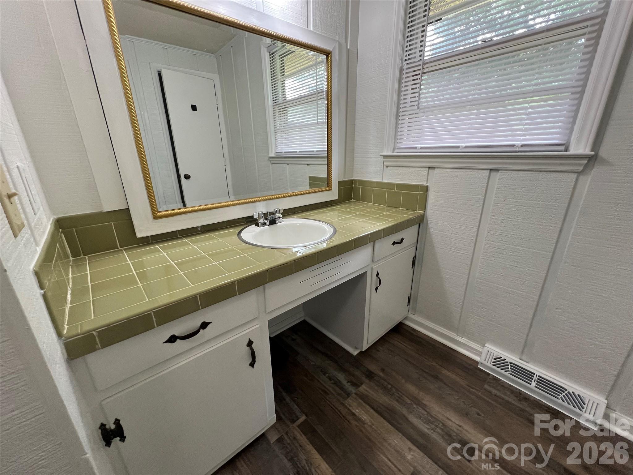 649 Pine Street Extension — Forest City