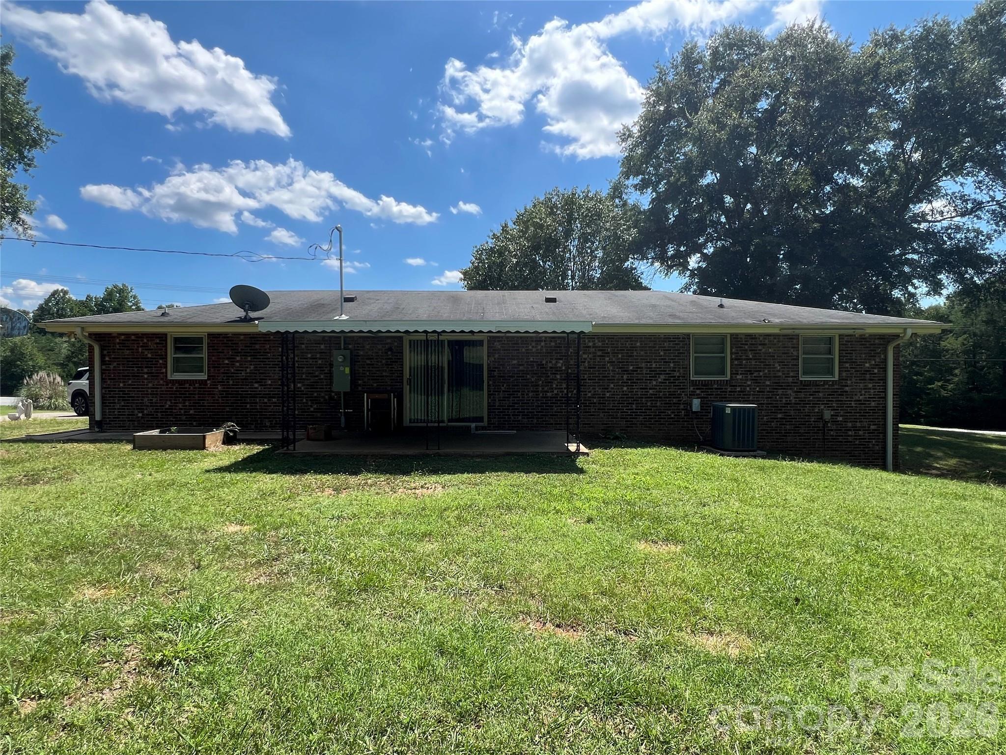 649 Pine Street Extension — Forest City