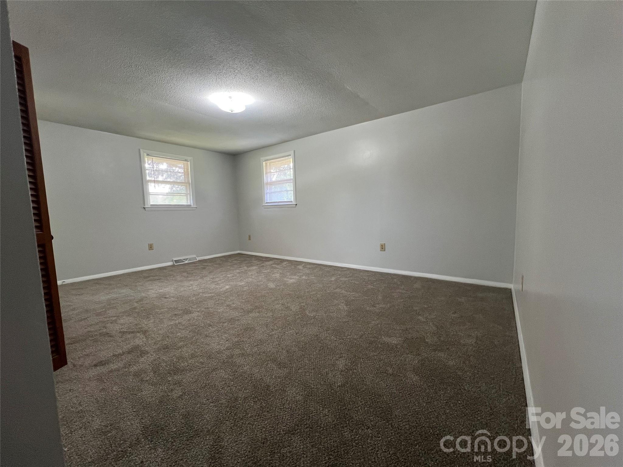 649 Pine Street — Forest City