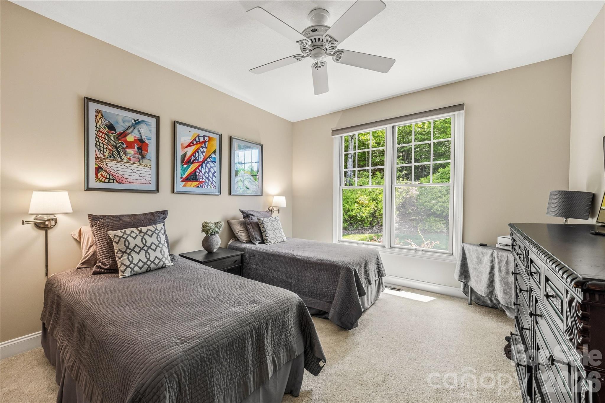 135 Crossvine Trail — Hendersonville