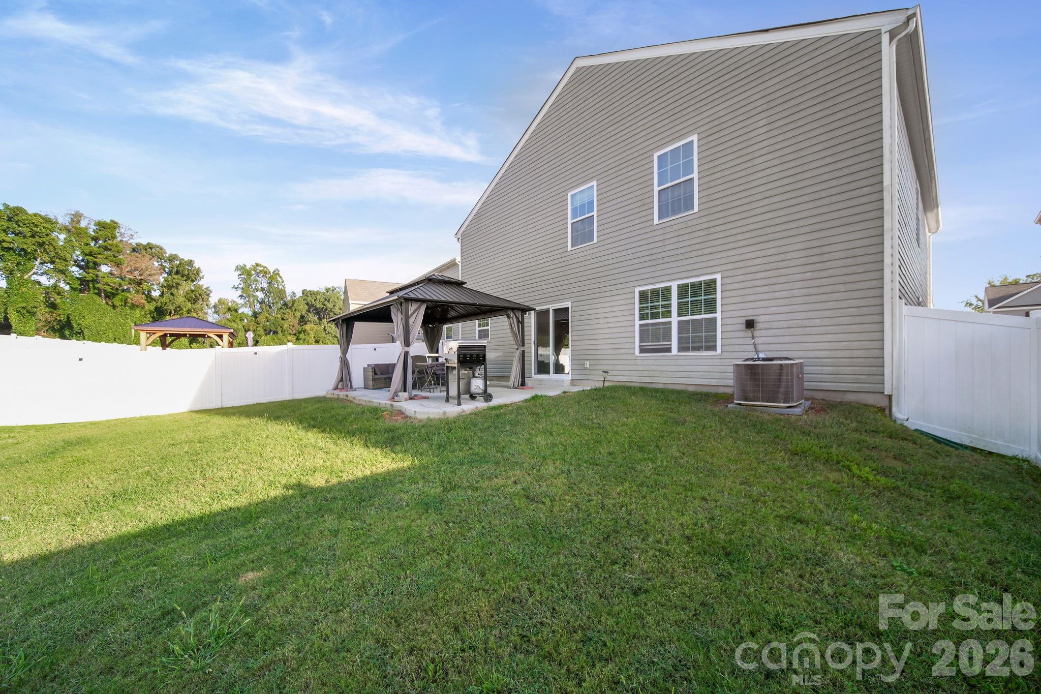 2130 Eastway Drive — Dallas
