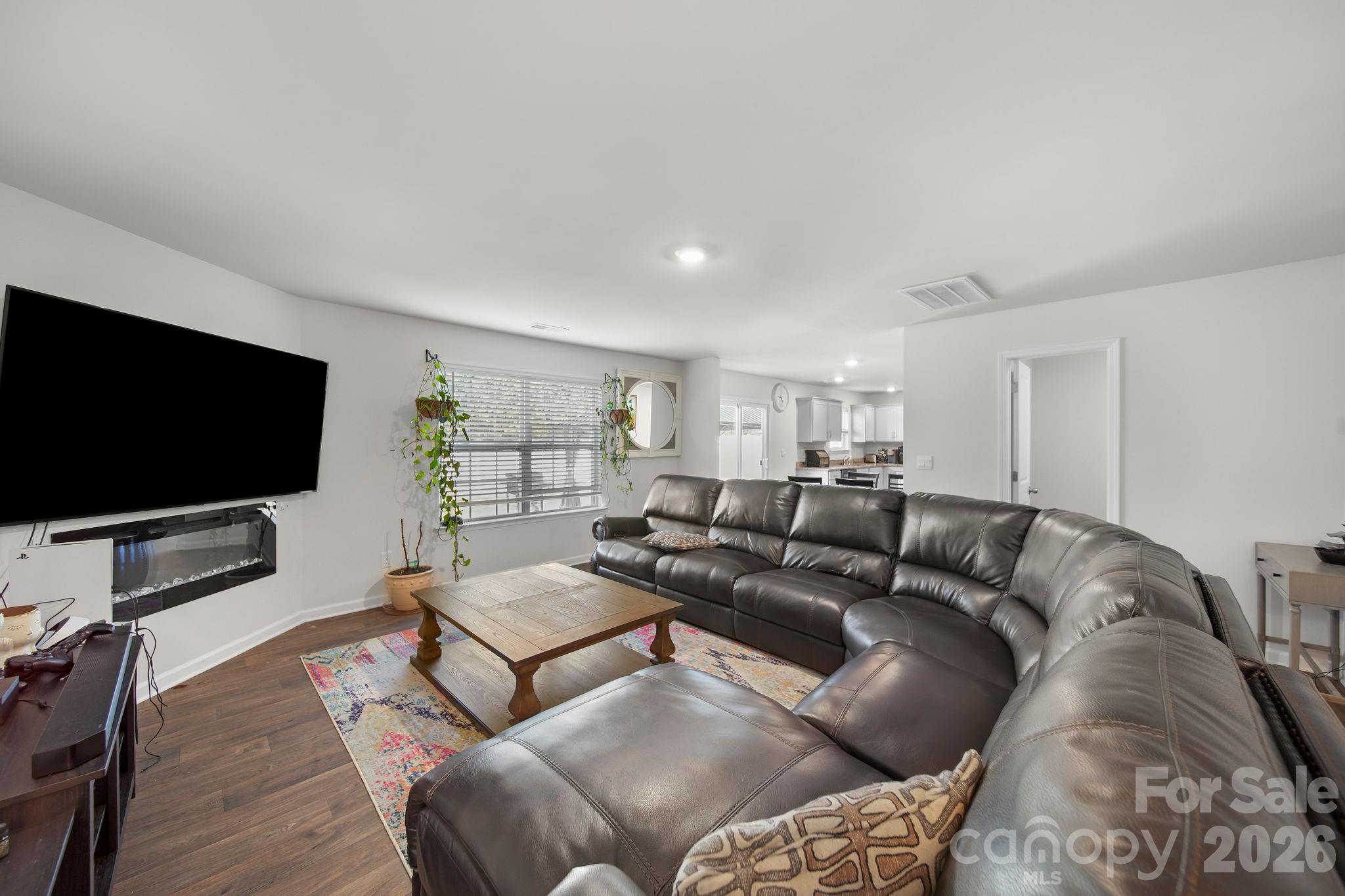 2130 Eastway Drive — Dallas