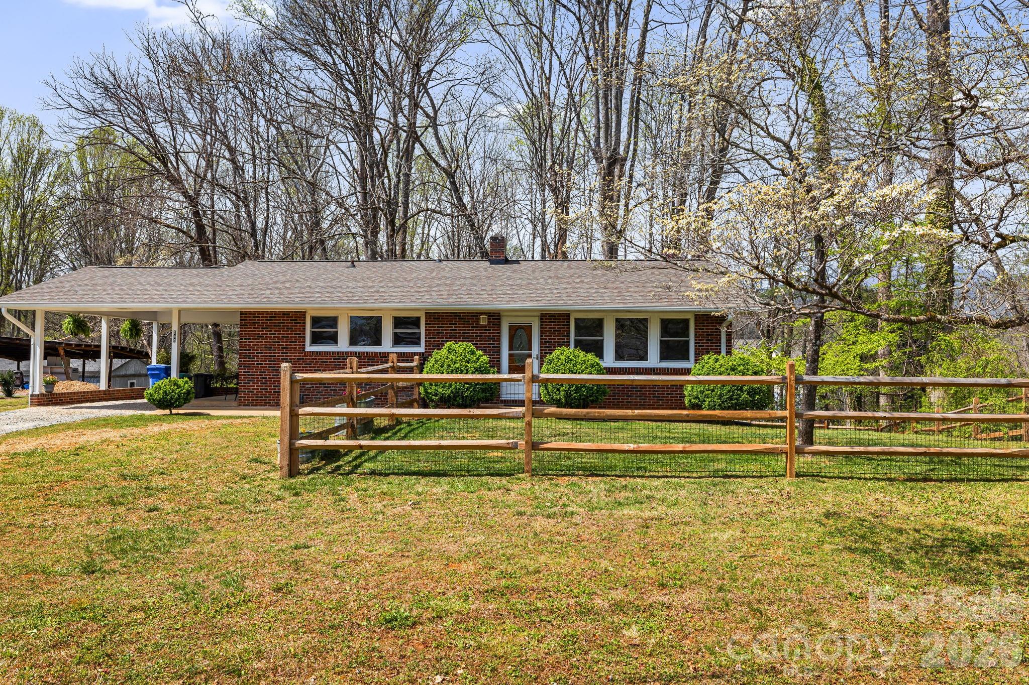 194 Carolina Avenue — Brevard