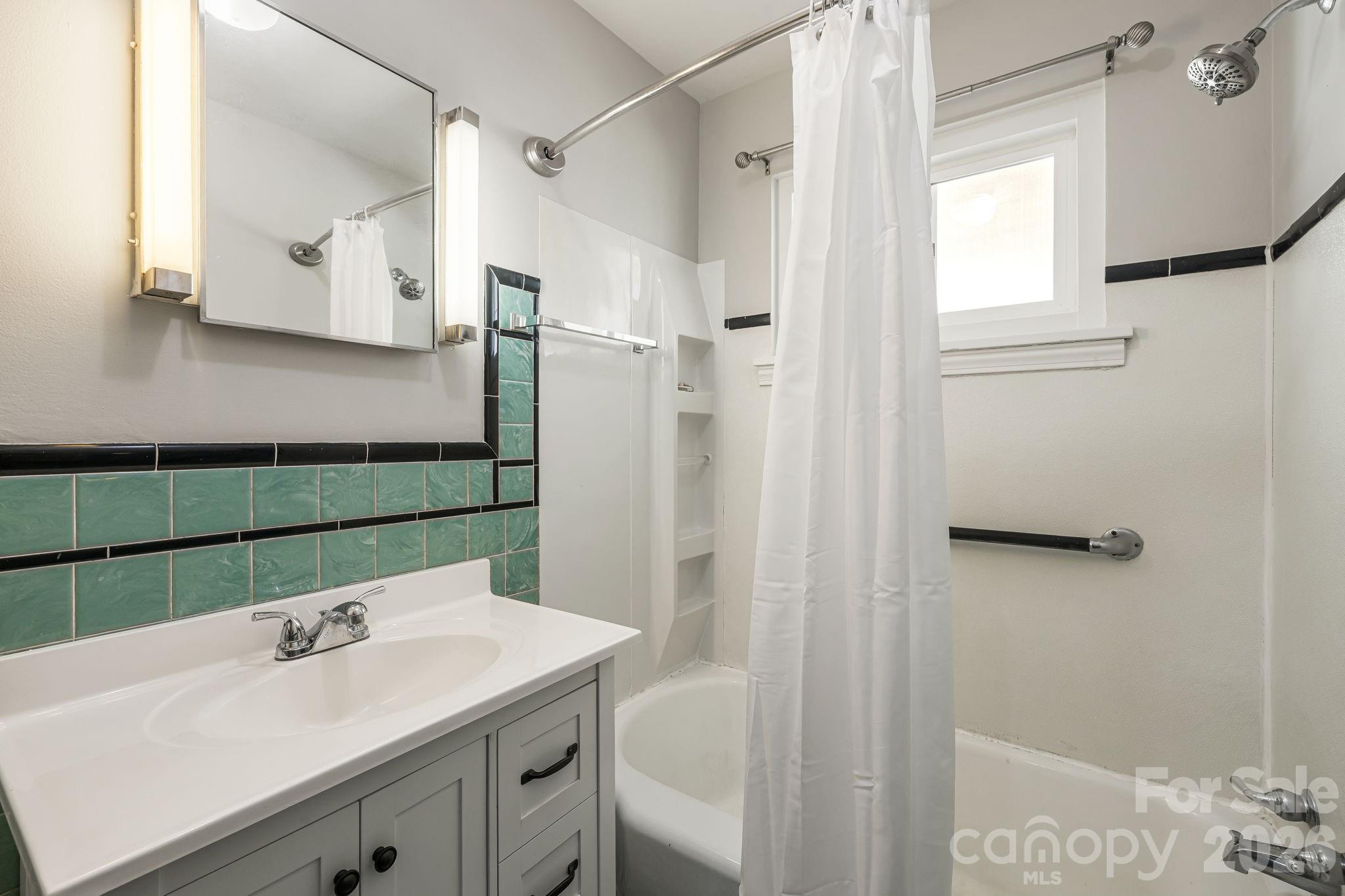 194 Carolina Avenue — Brevard