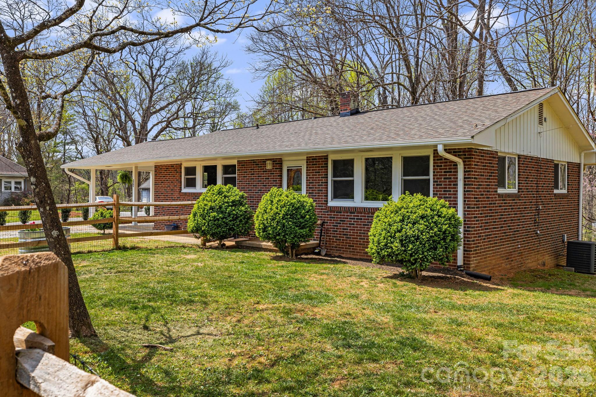 194 Carolina Avenue — Brevard