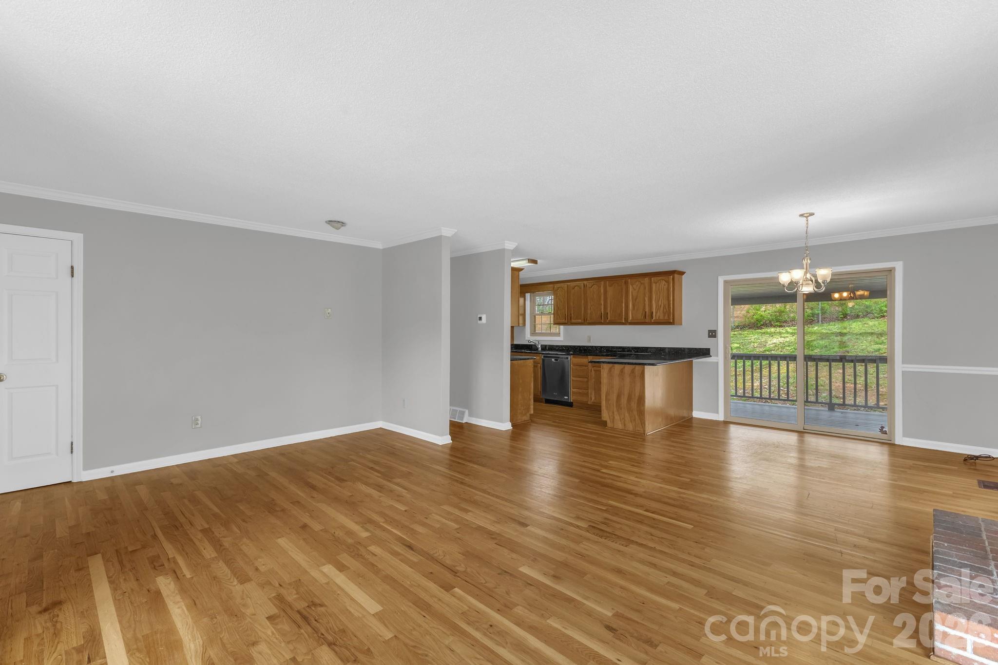 147 Elkwood Road — Asheville
