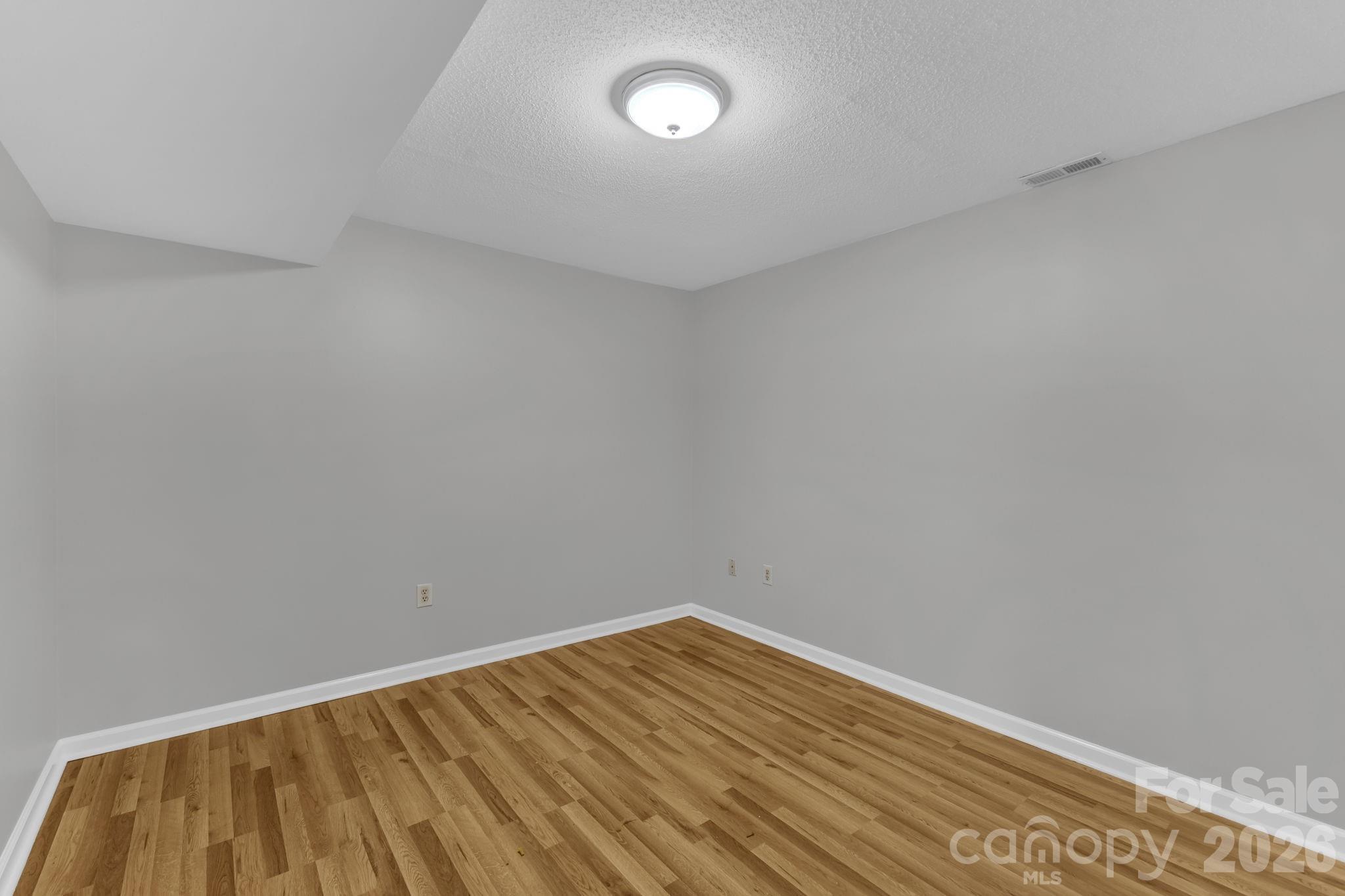 147 Elkwood Road — Asheville