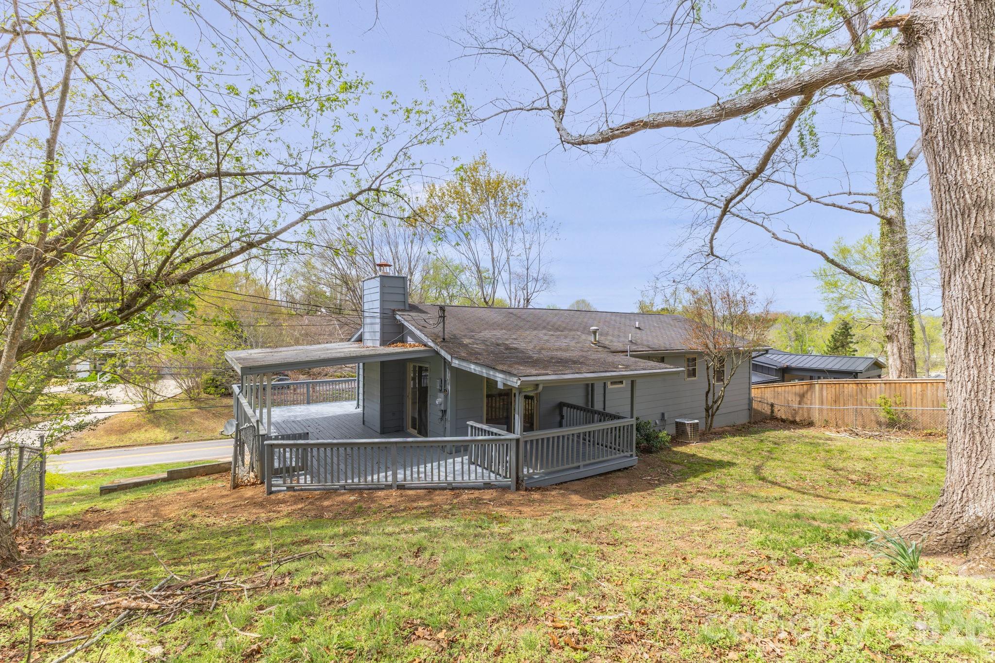 147 Elkwood Road — Asheville