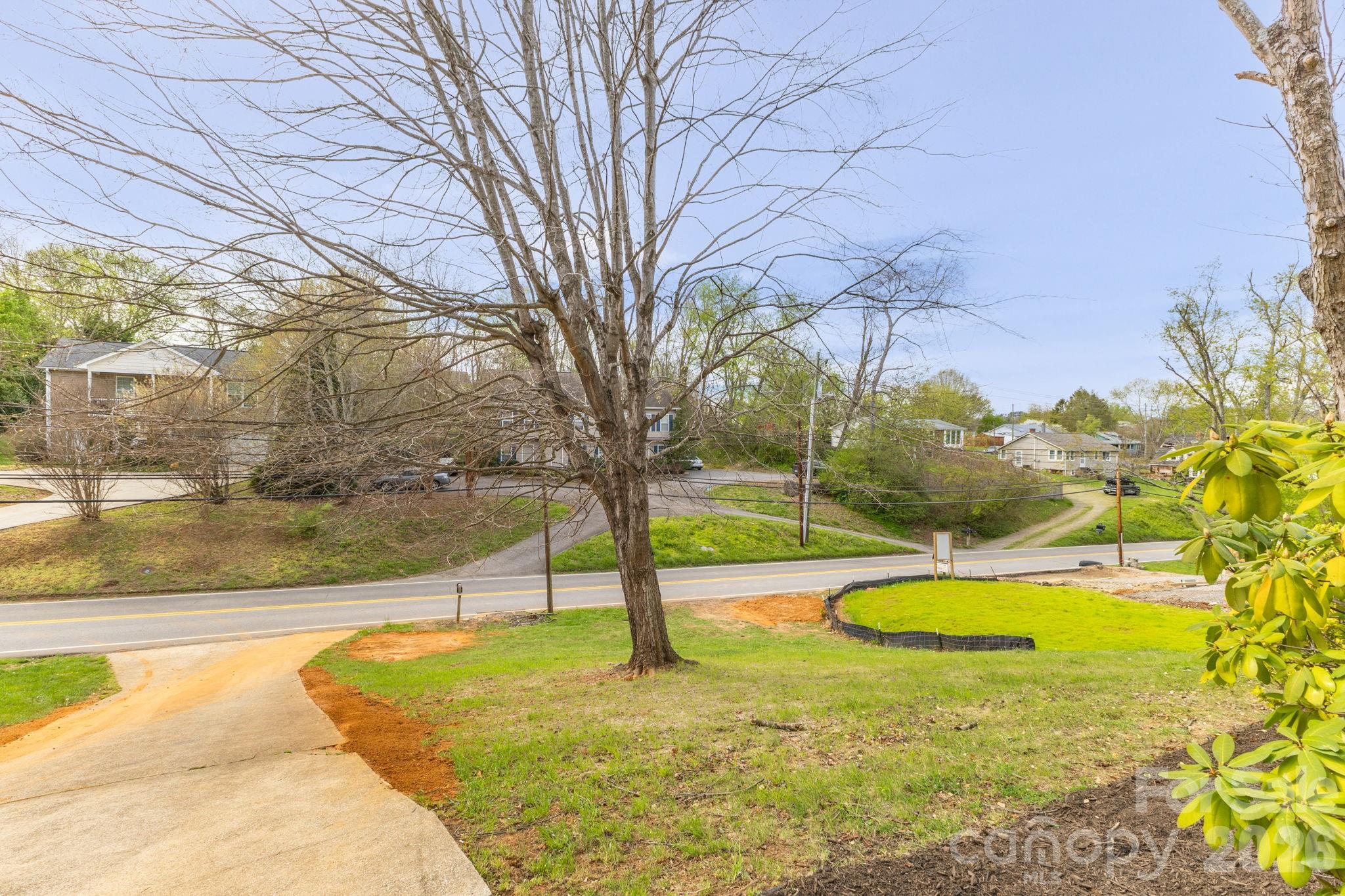 147 Elkwood Road — Asheville