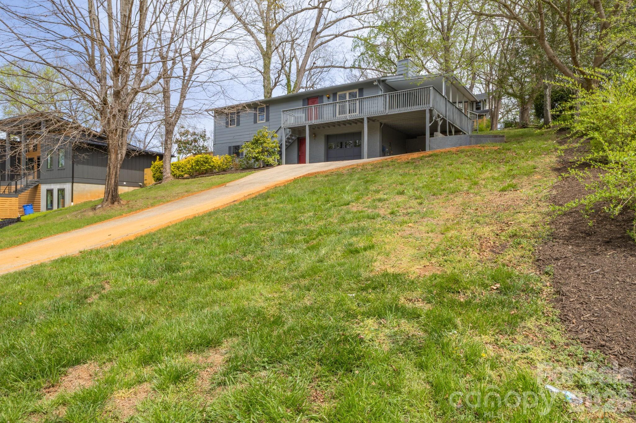 147 Elkwood Road — Asheville