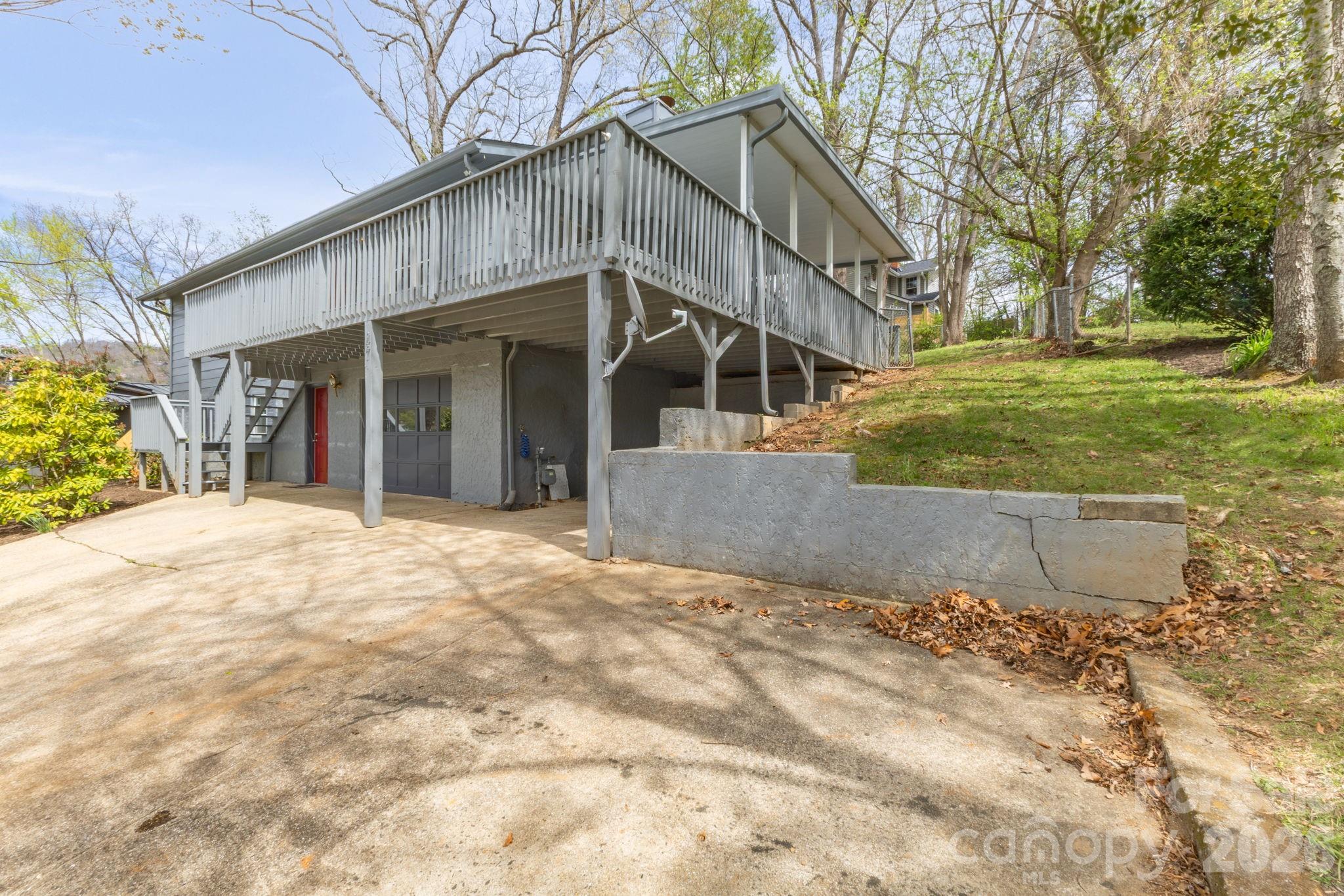 147 Elkwood Road — Asheville