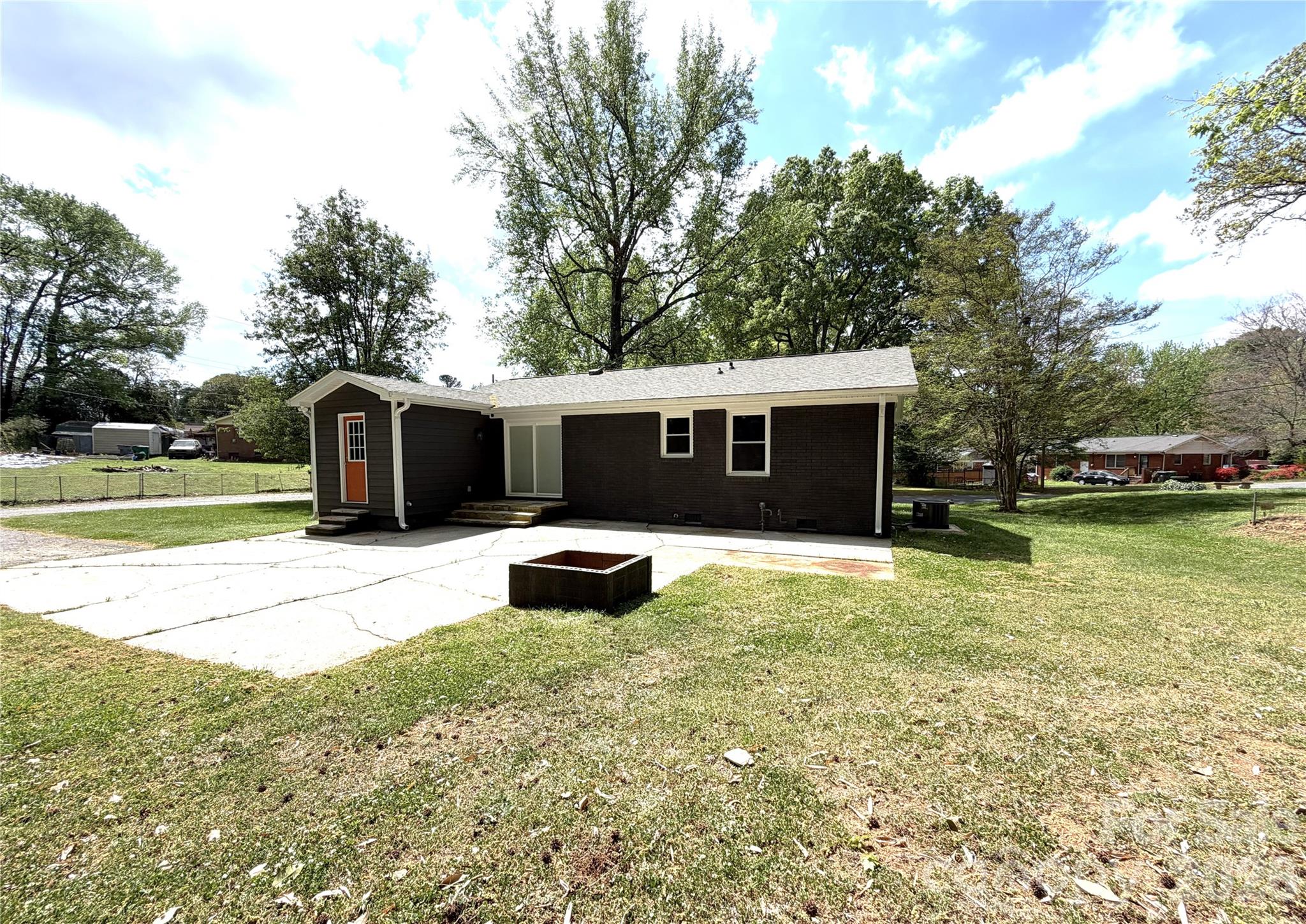 1200 Weststone Drive — Charlotte