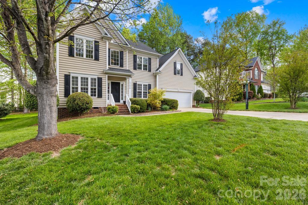 17028 Hampton Trace Road — Huntersville