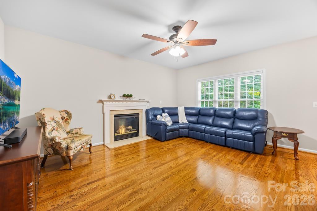 17028 Hampton Trace Road — Huntersville