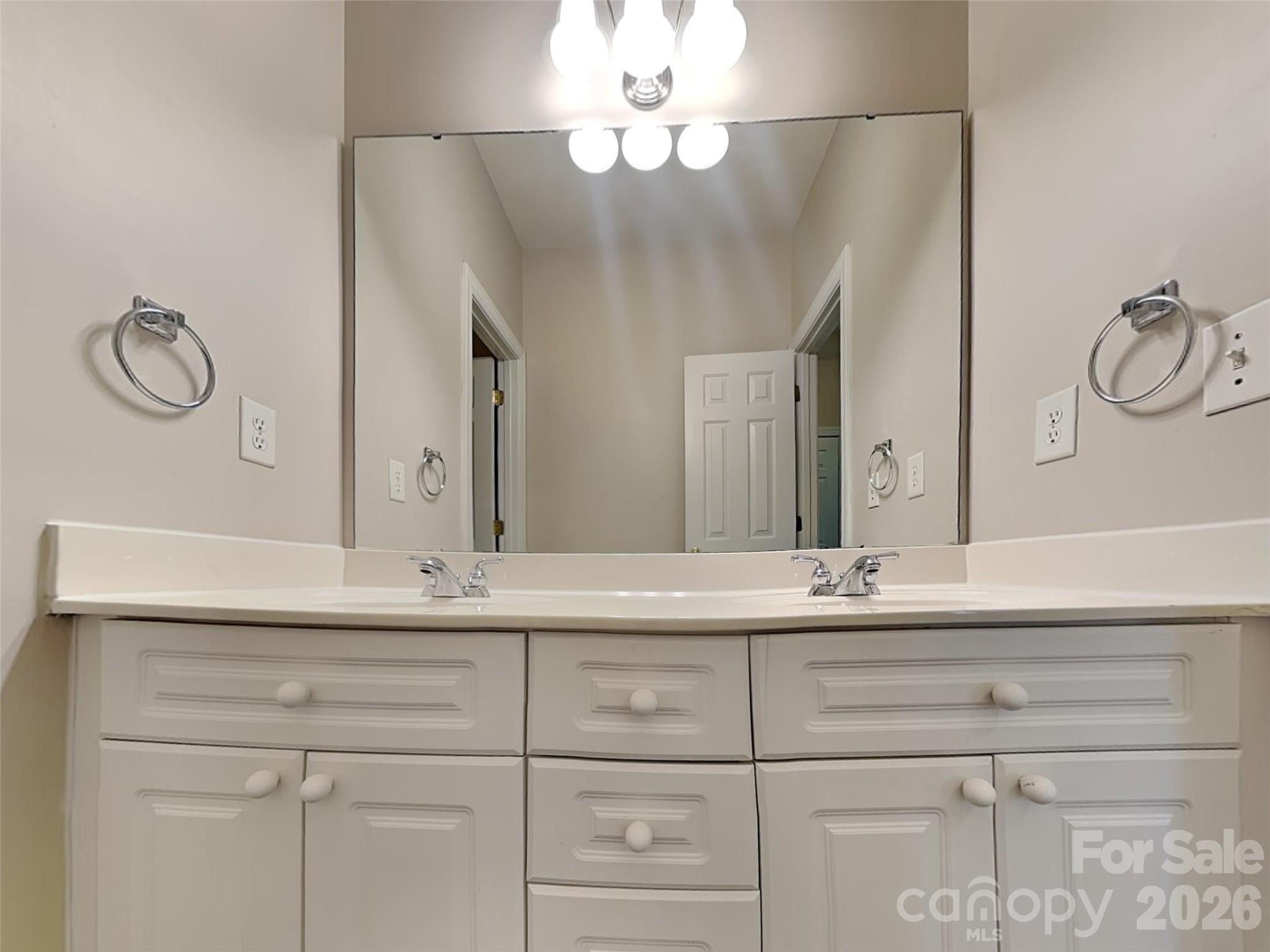 1004 Sentinel Drive — Indian Trail