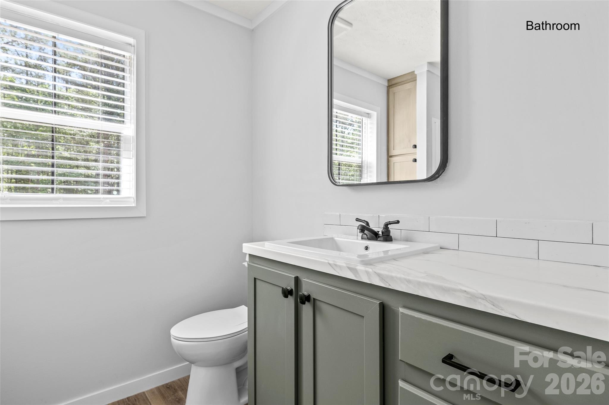 1700 Logan Terry Road — Lancaster