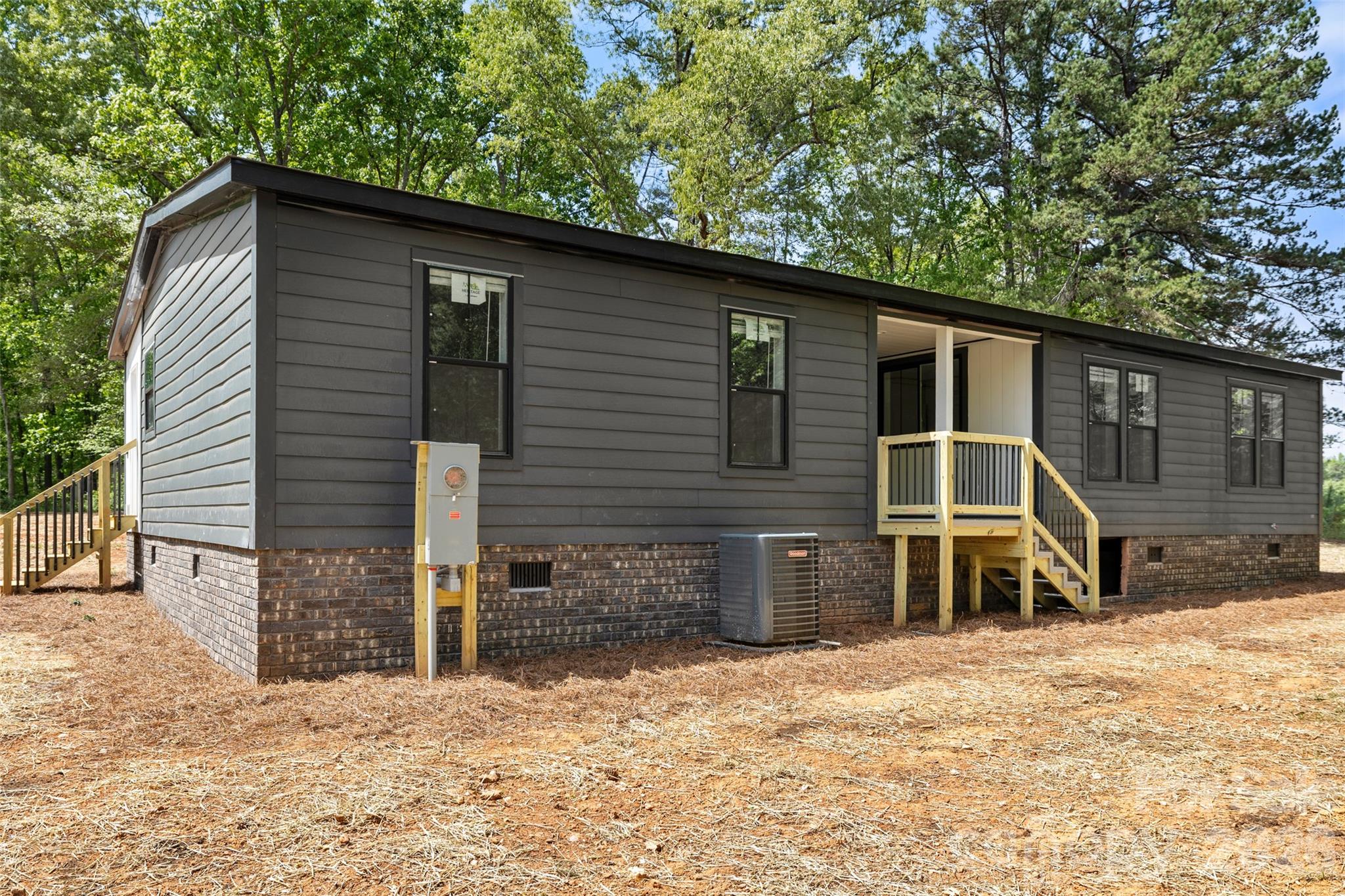 1700 Logan Terry Road — Lancaster
