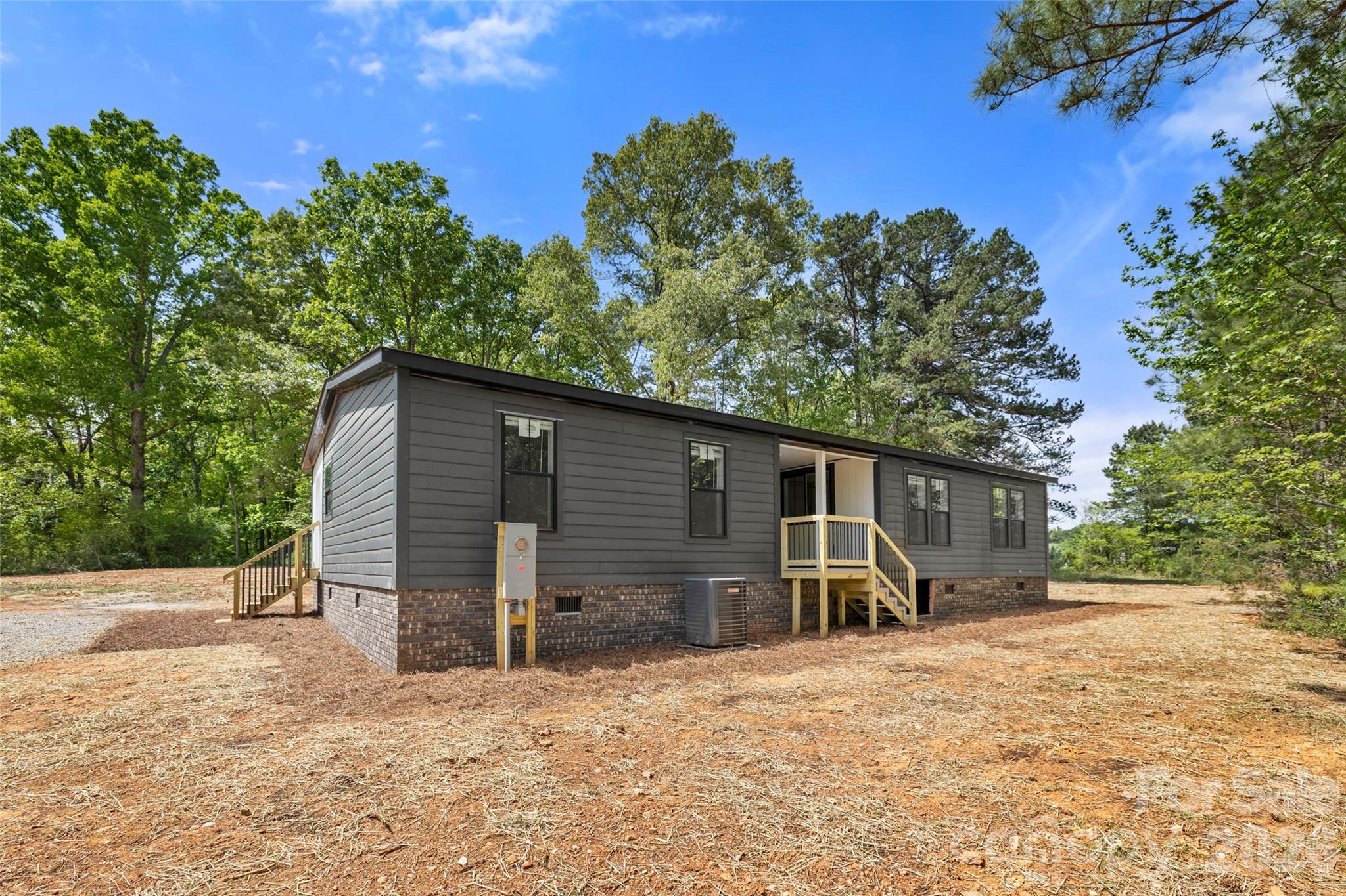 1700 Logan Terry Road — Lancaster