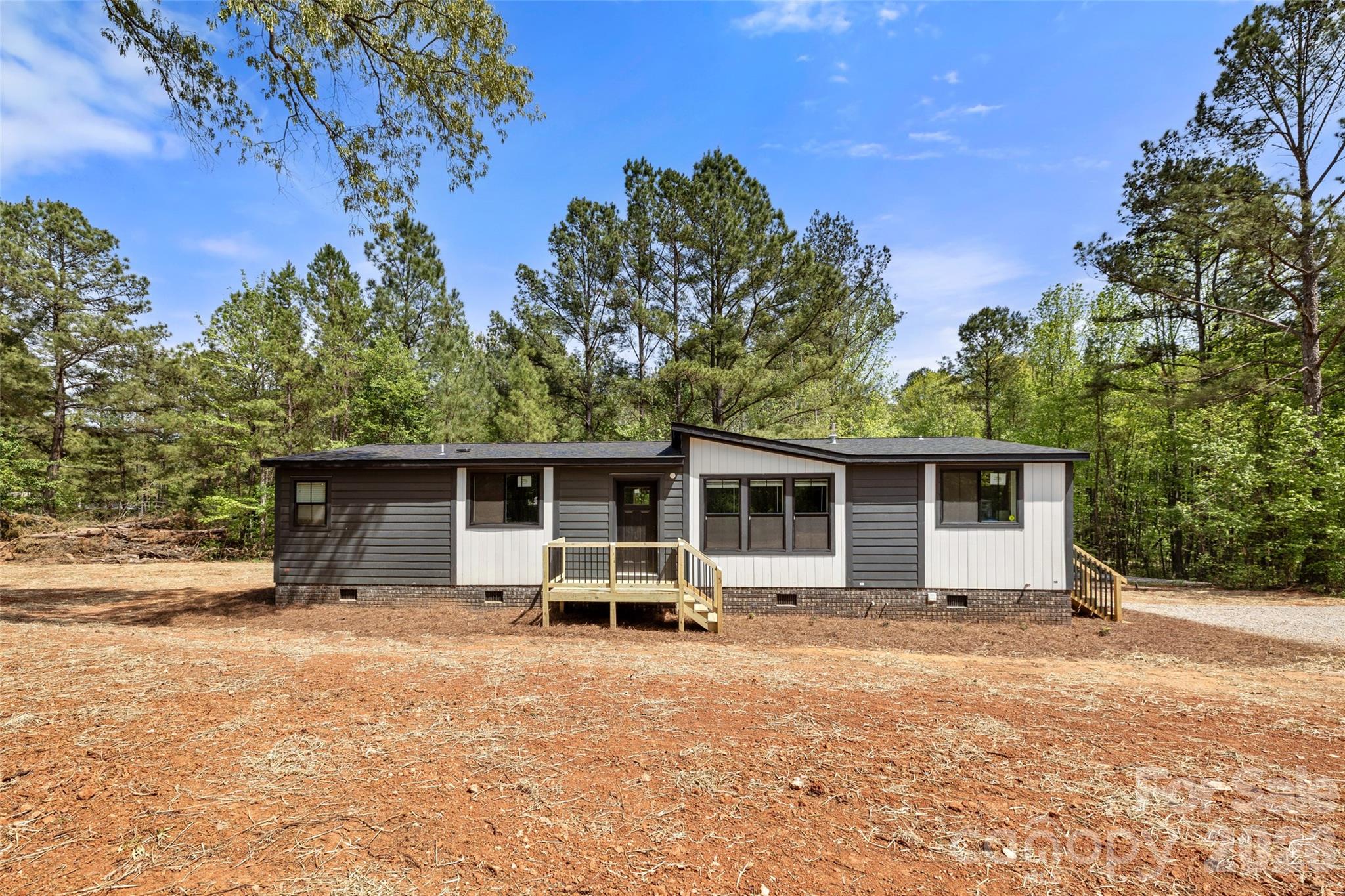 1700 Logan Terry Road — Lancaster
