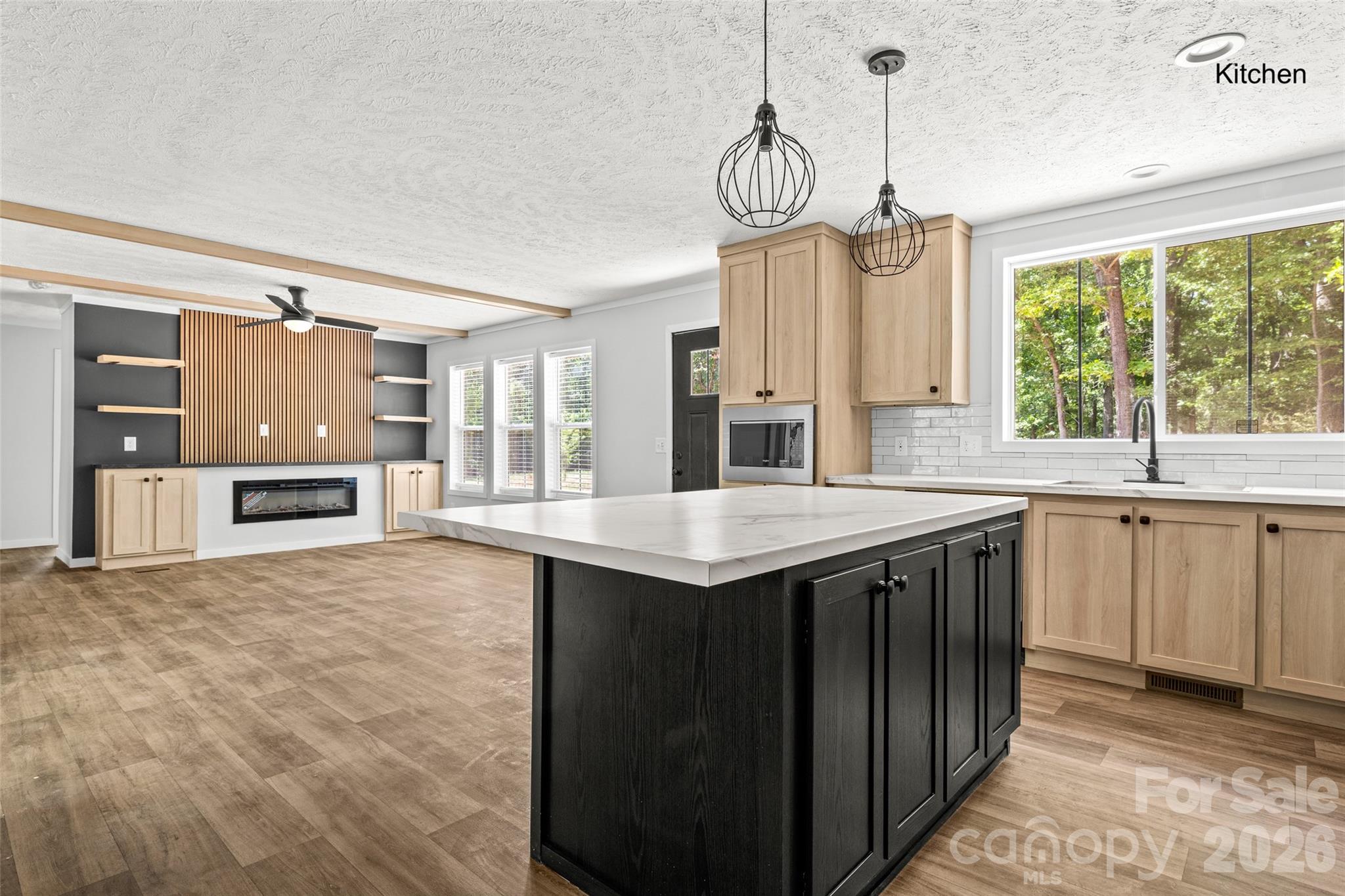 1700 Logan Terry Road — Lancaster