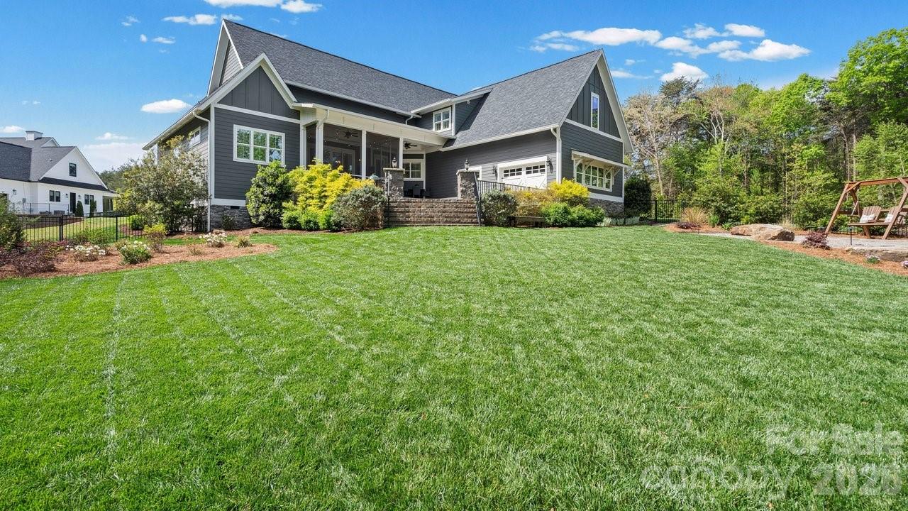 144 Mcneil Lane — Mooresville
