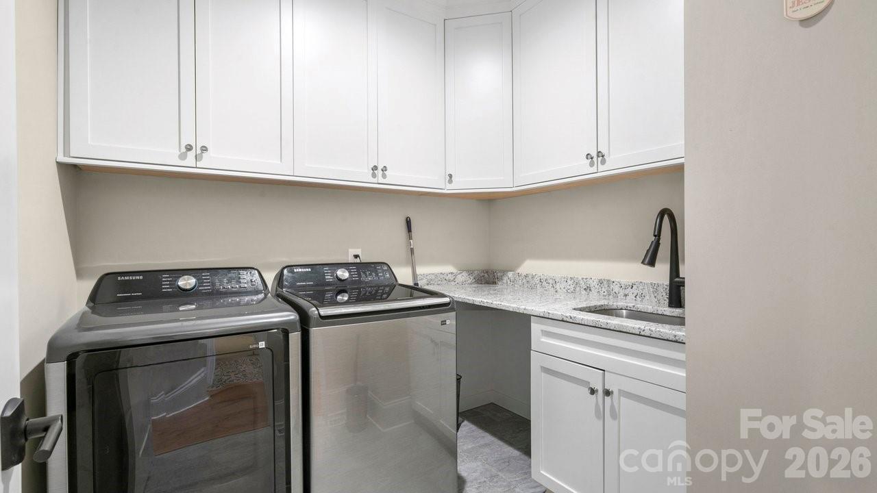 144 Mcneil Lane — Mooresville