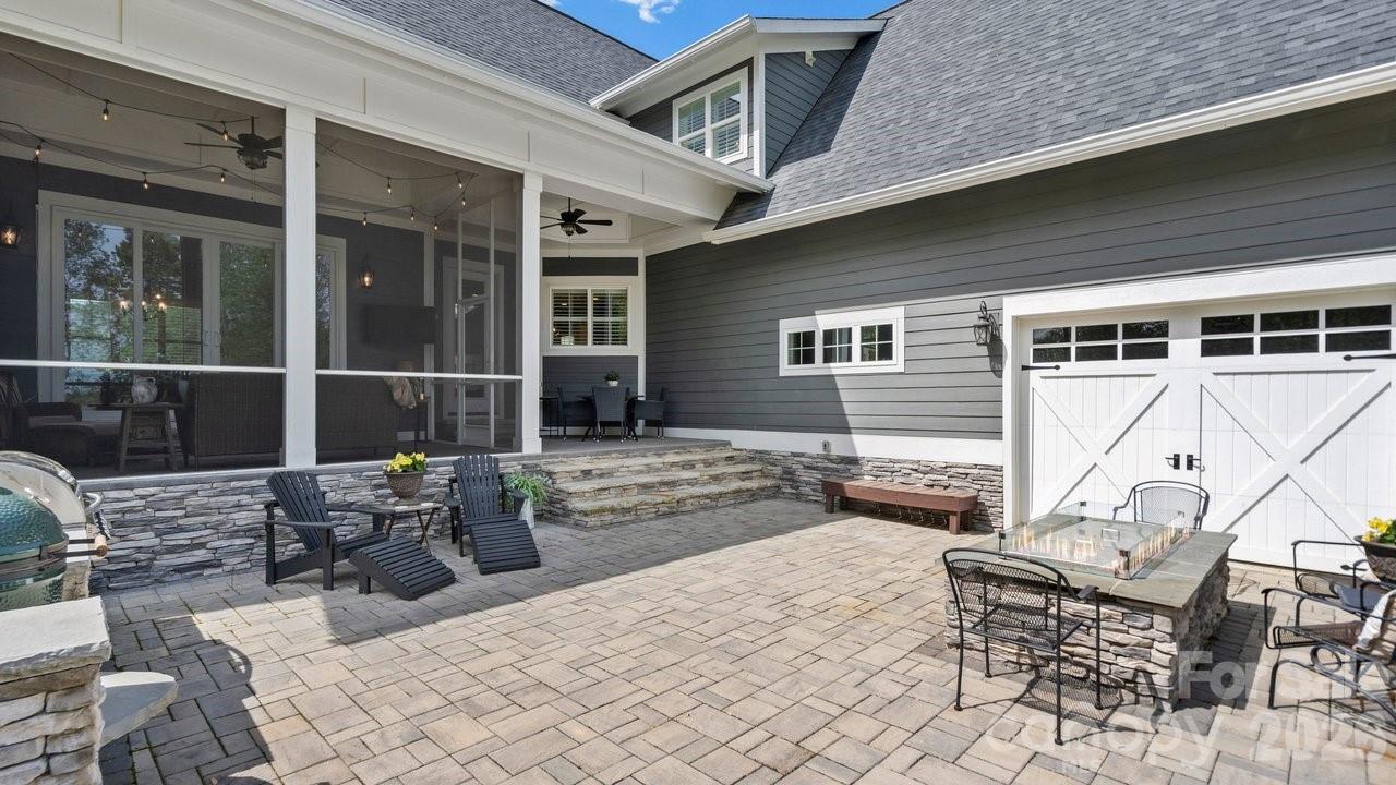 144 Mcneil Lane — Mooresville