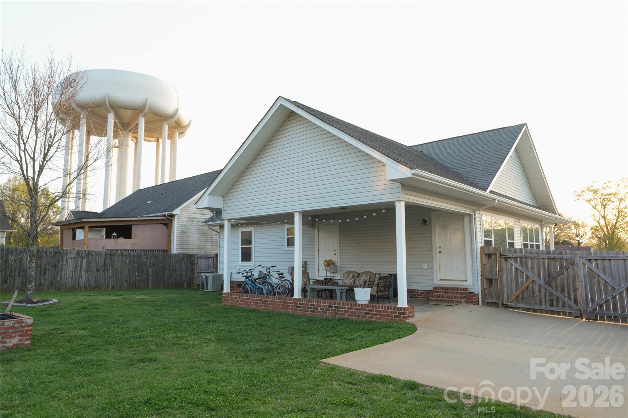 713 Willie Beatty Court — Statesville