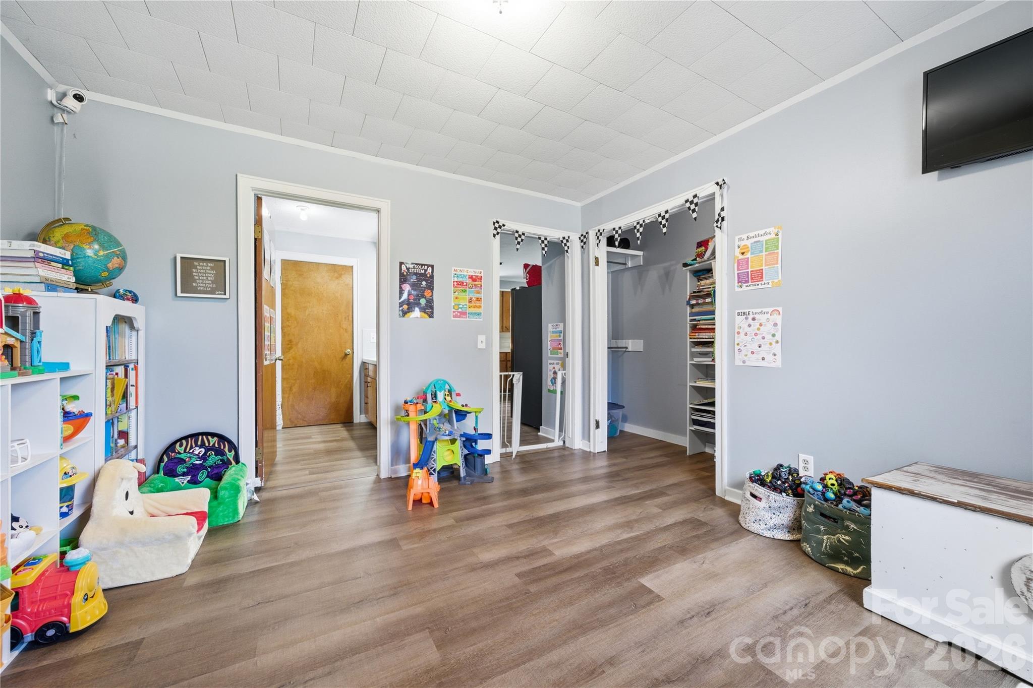 2452 Tower Road — East Bend
