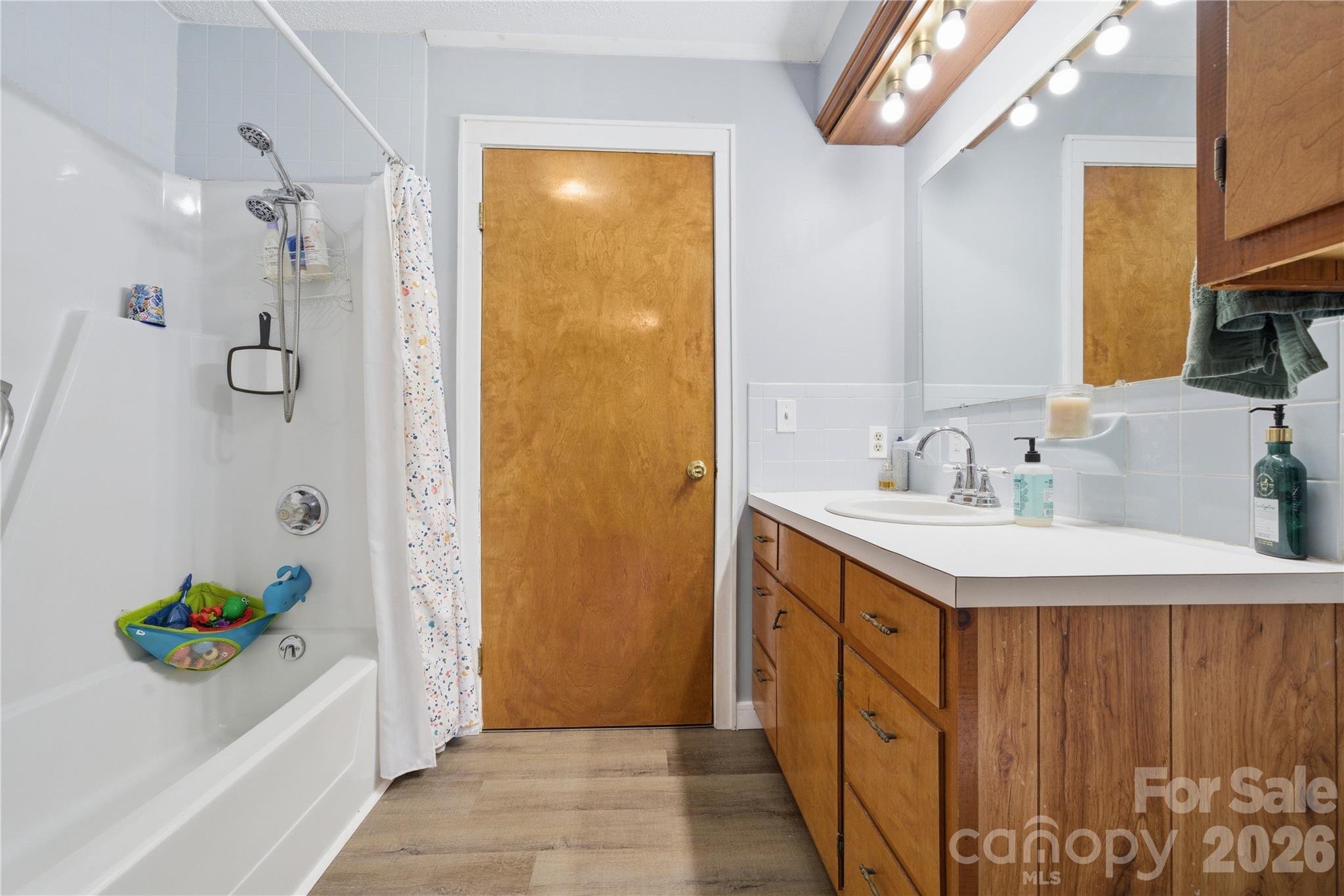 2452 Tower Road — East Bend