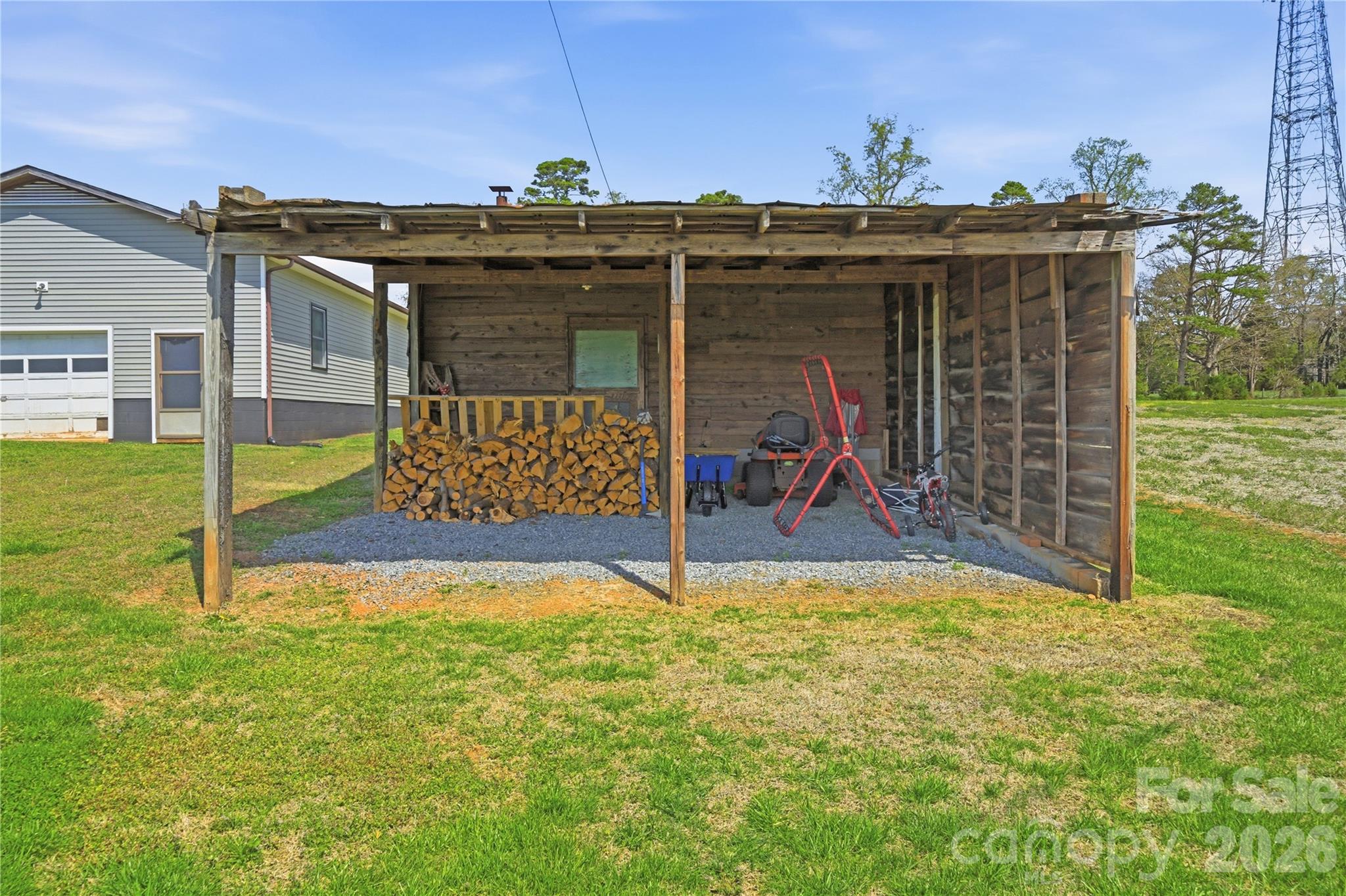 2452 Tower Road — East Bend