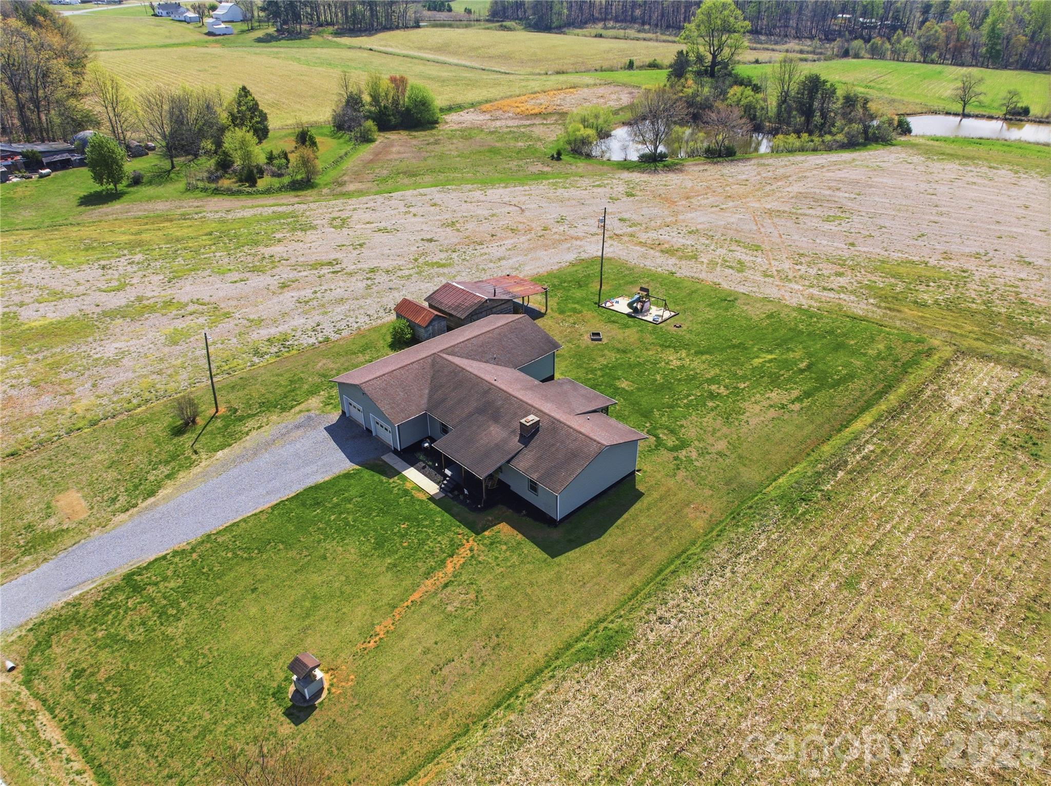 2452 Tower Road — East Bend
