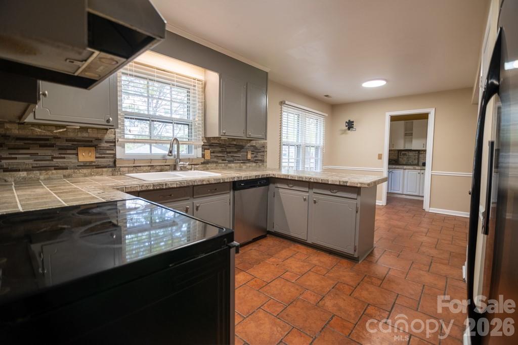 2232 Lawton Bluff Road — Charlotte