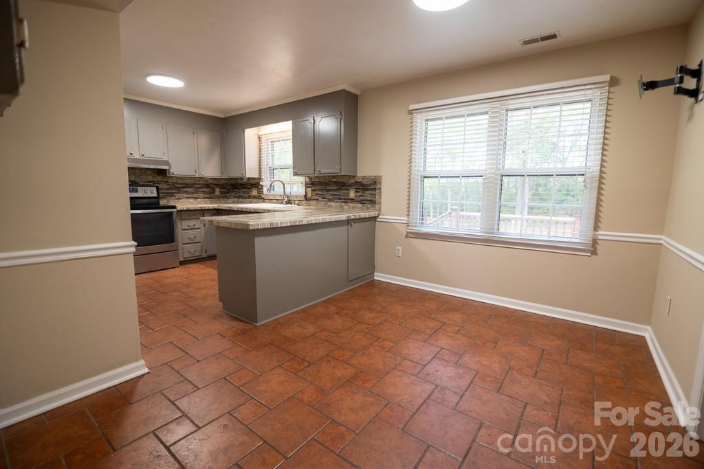 2232 Lawton Bluff Road — Charlotte