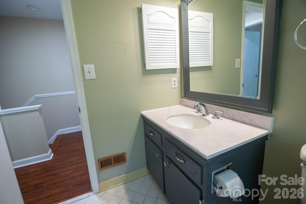 2232 Lawton Bluff Road — Charlotte