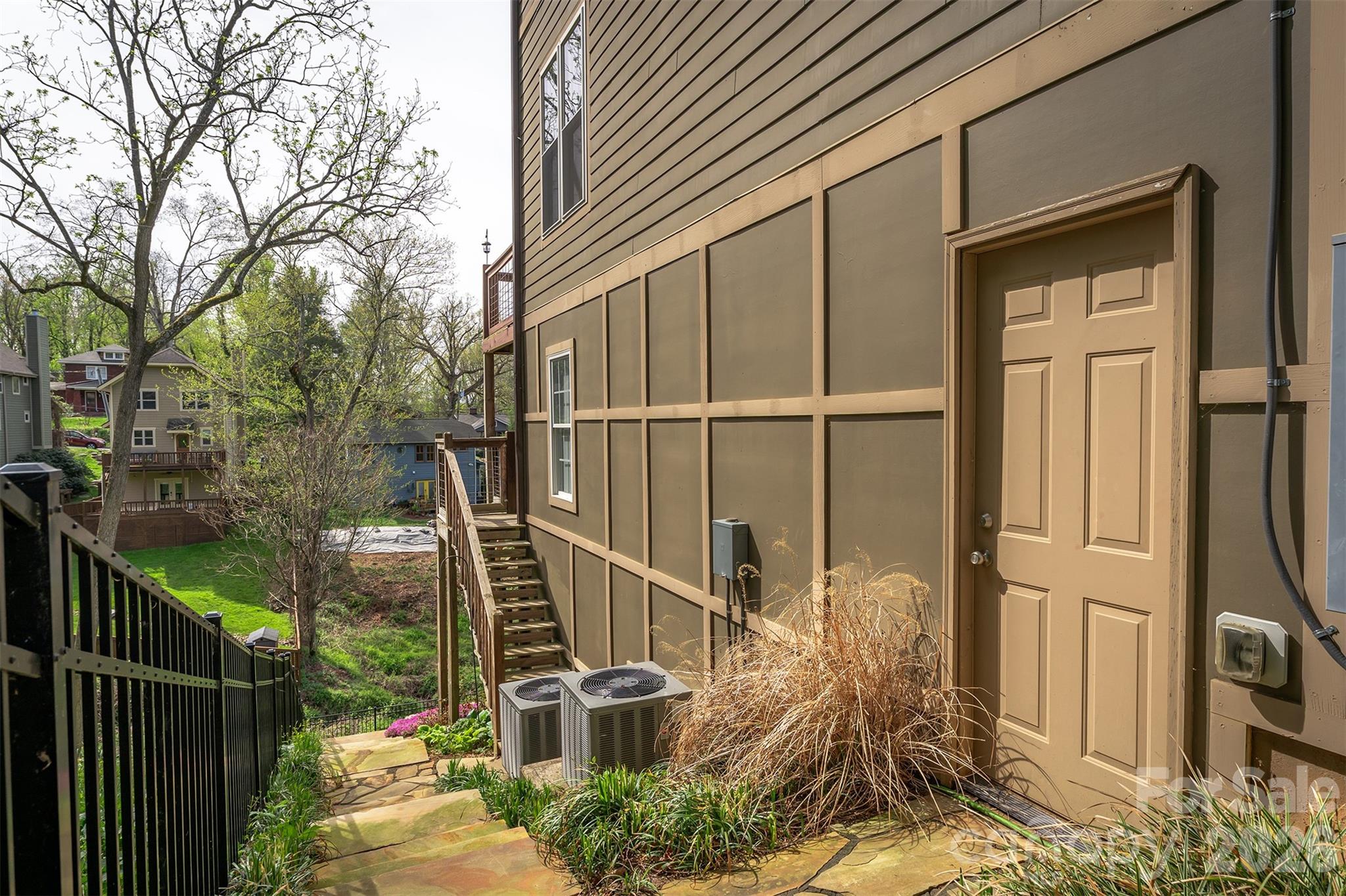 101 Courtland Avenue — Asheville