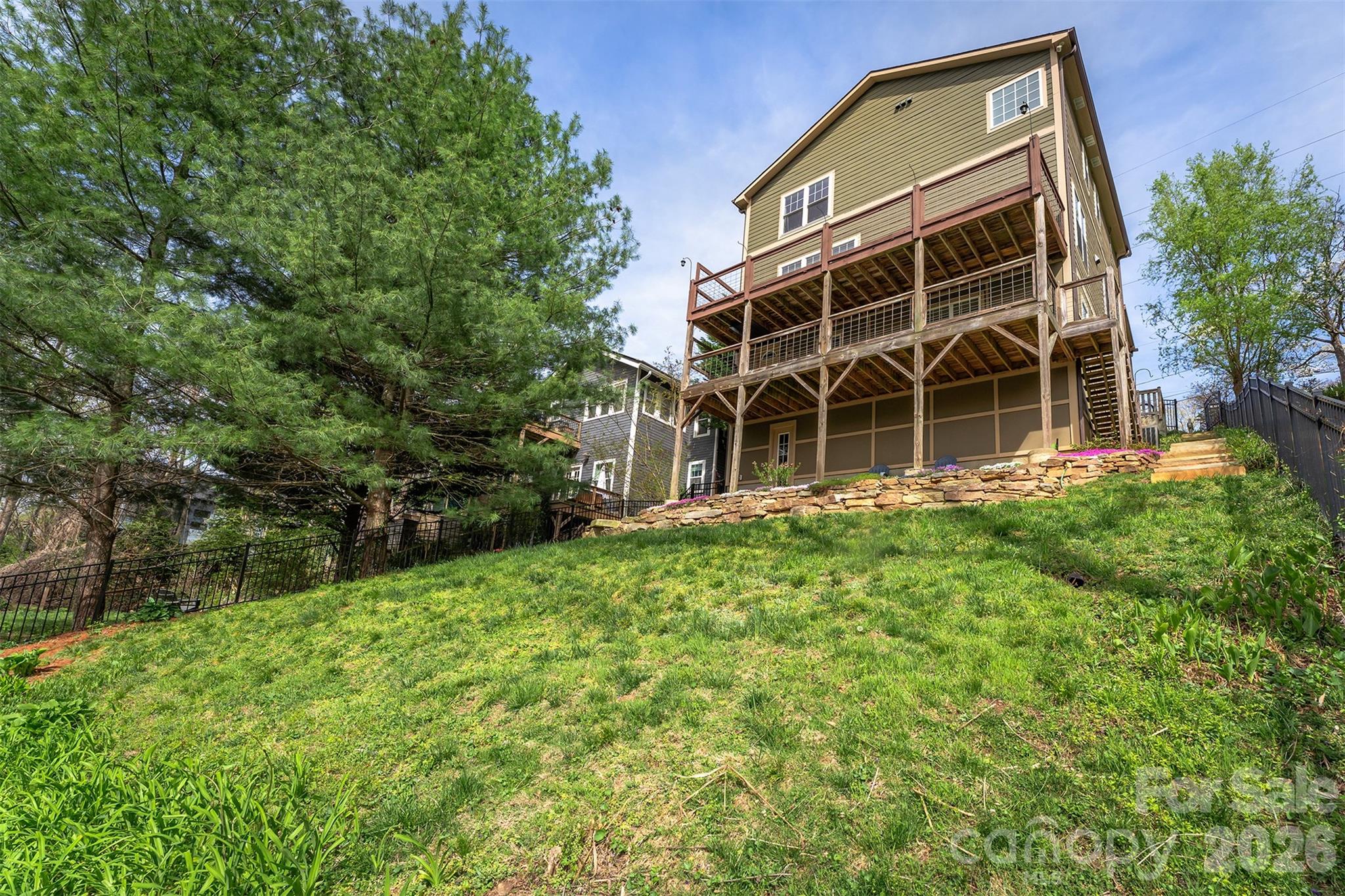 101 Courtland Avenue — Asheville